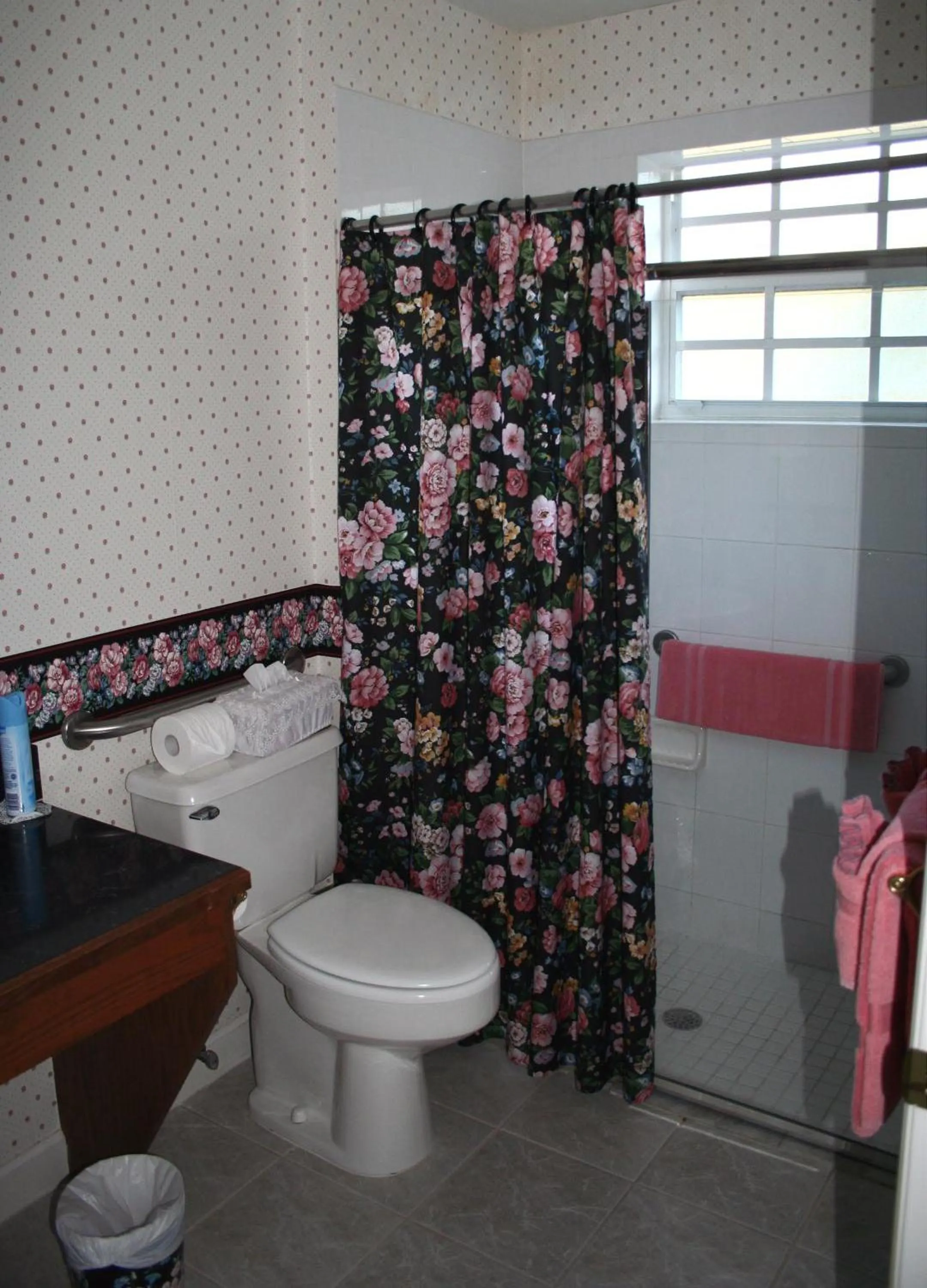 Bathroom in Heron Cay Lakeview Bed & Breakfast