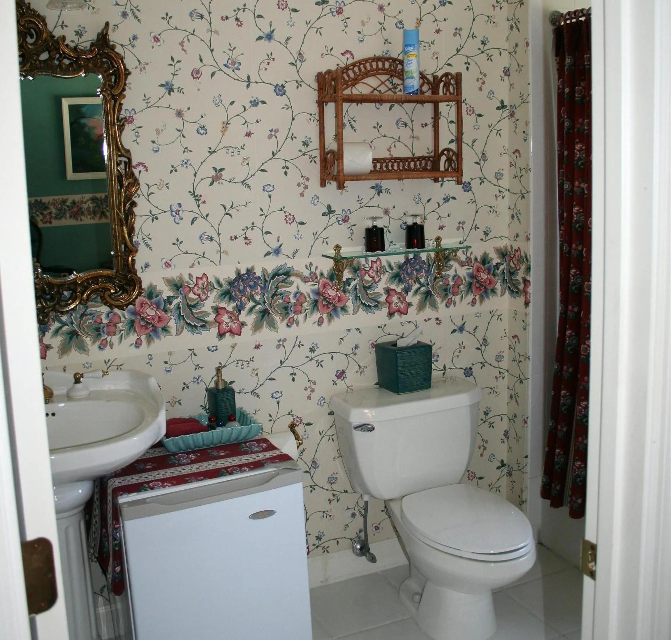 Bathroom in Heron Cay Lakeview Bed & Breakfast