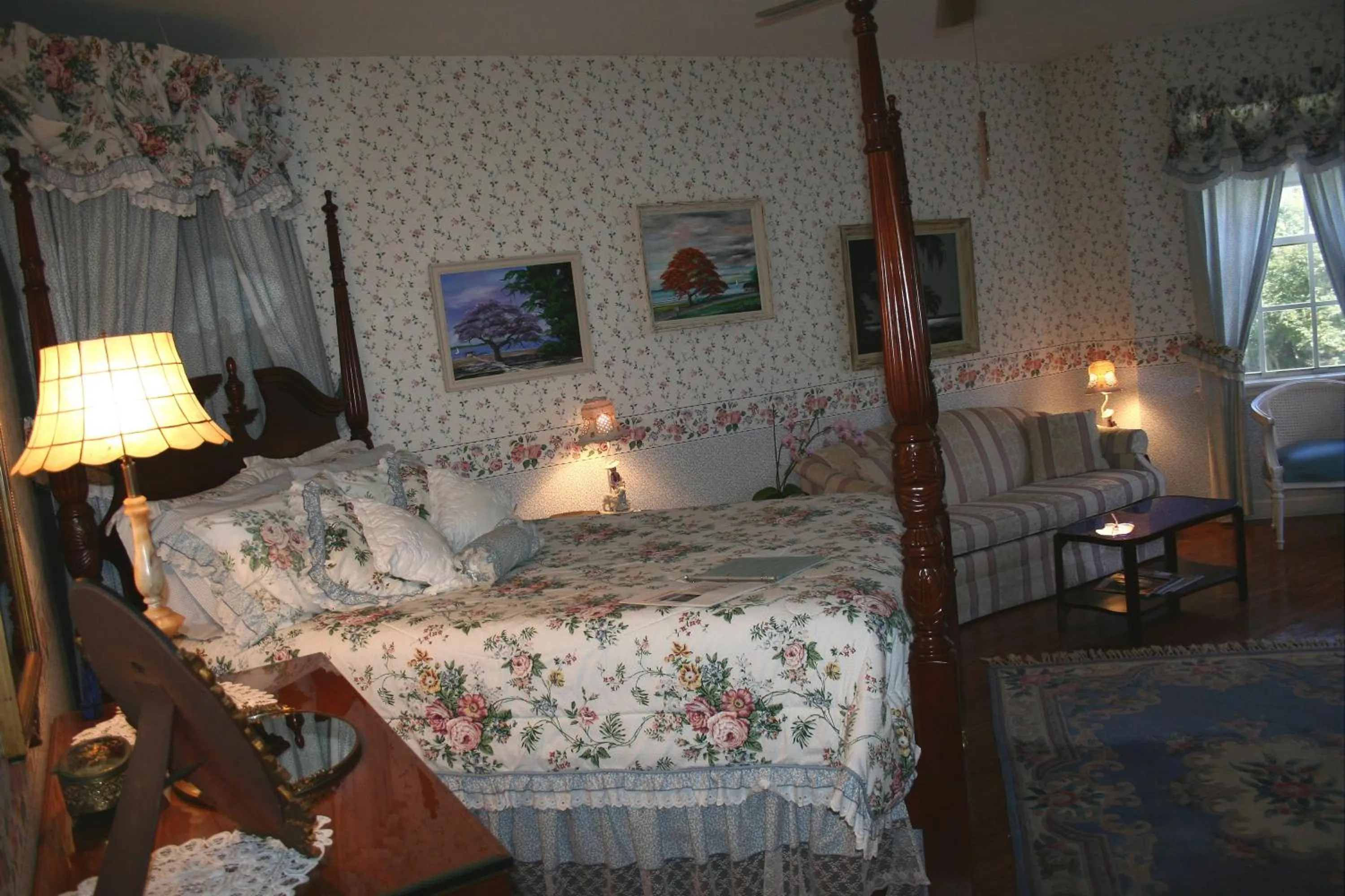 Bed in Heron Cay Lakeview Bed & Breakfast