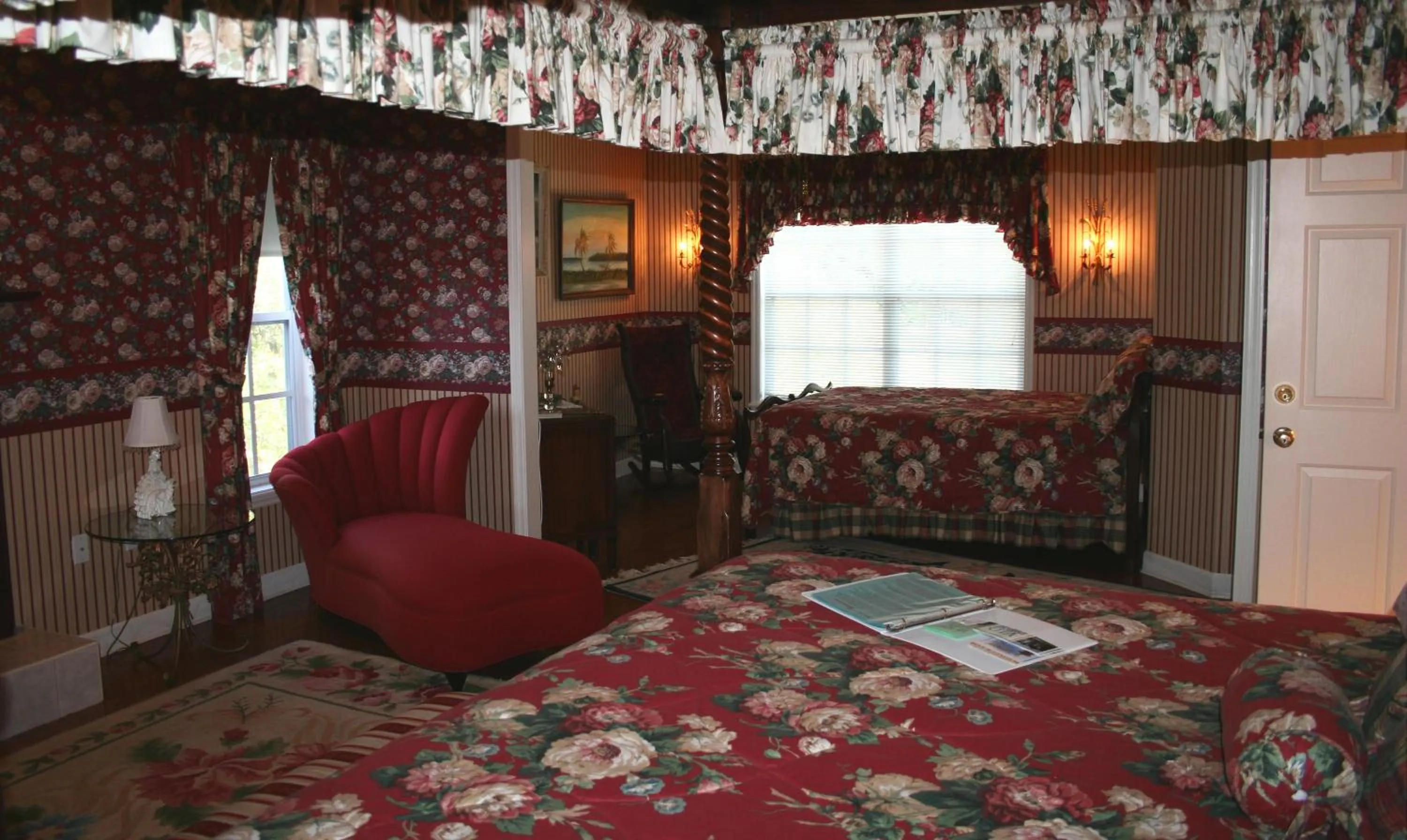 Bed in Heron Cay Lakeview Bed & Breakfast