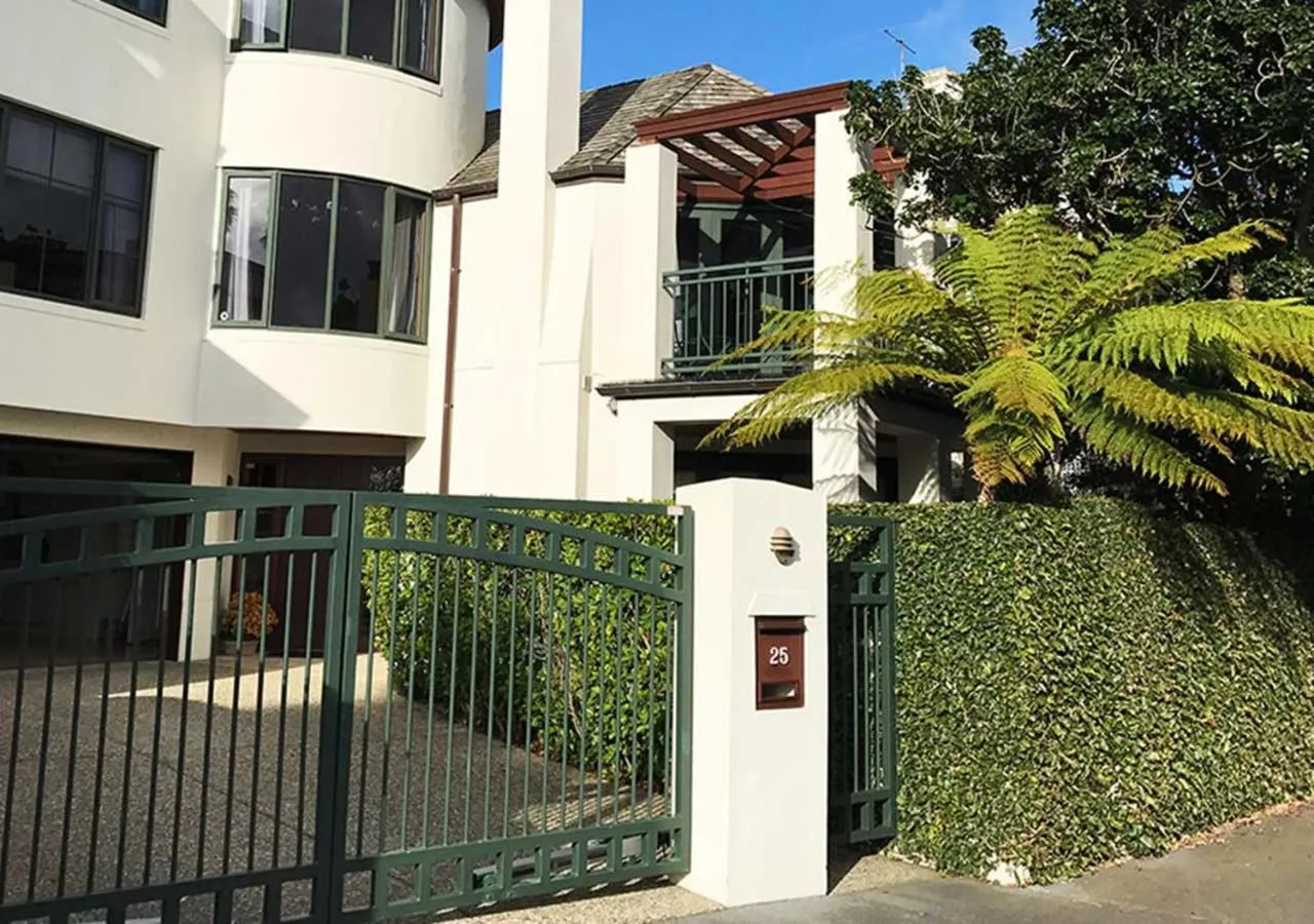 Facade/entrance in Parnell Garden Suite