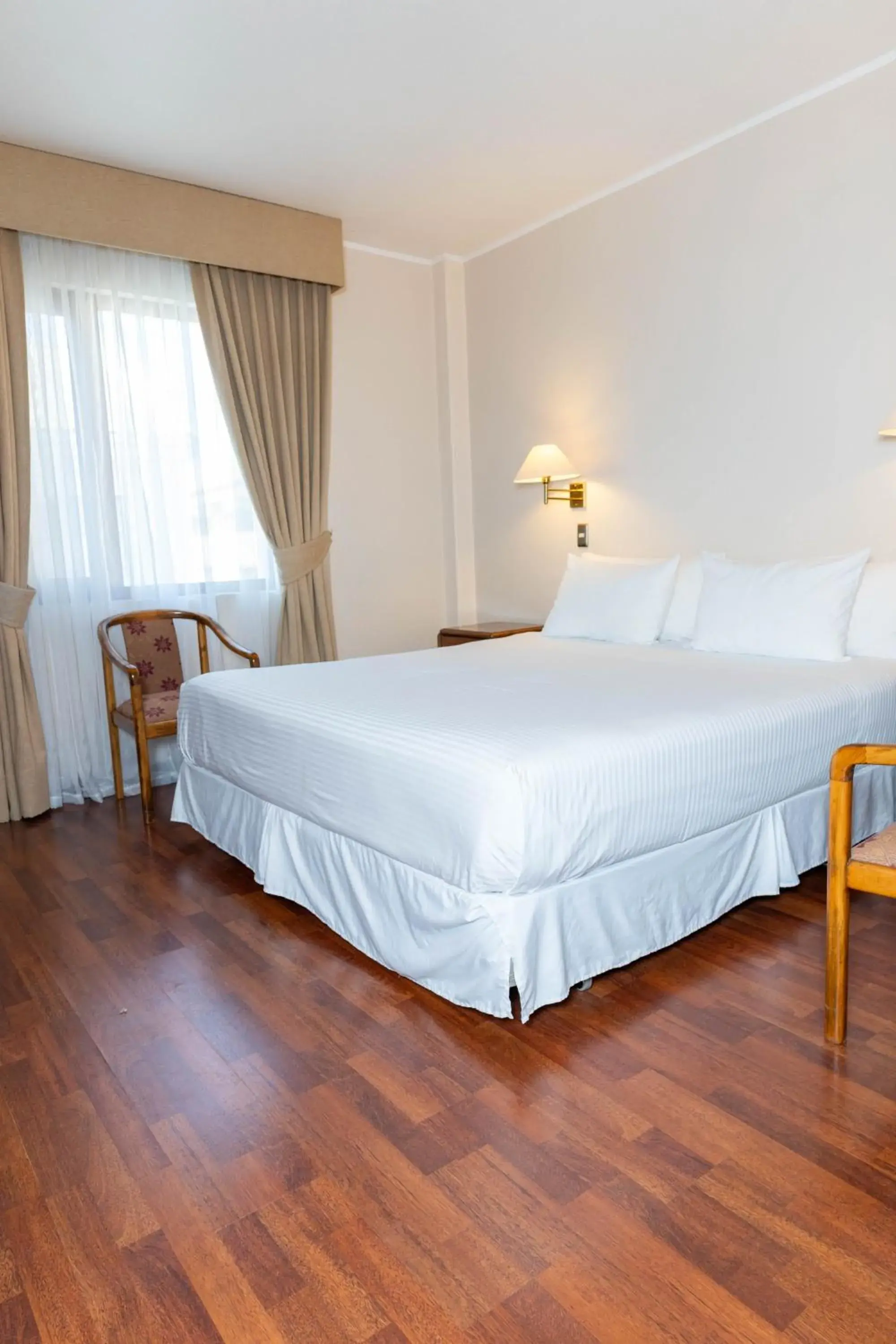 Standard Queen Room in Hotel Francisco De Aguirre Standard Queen Room in Hotel Francisco De Aguirre