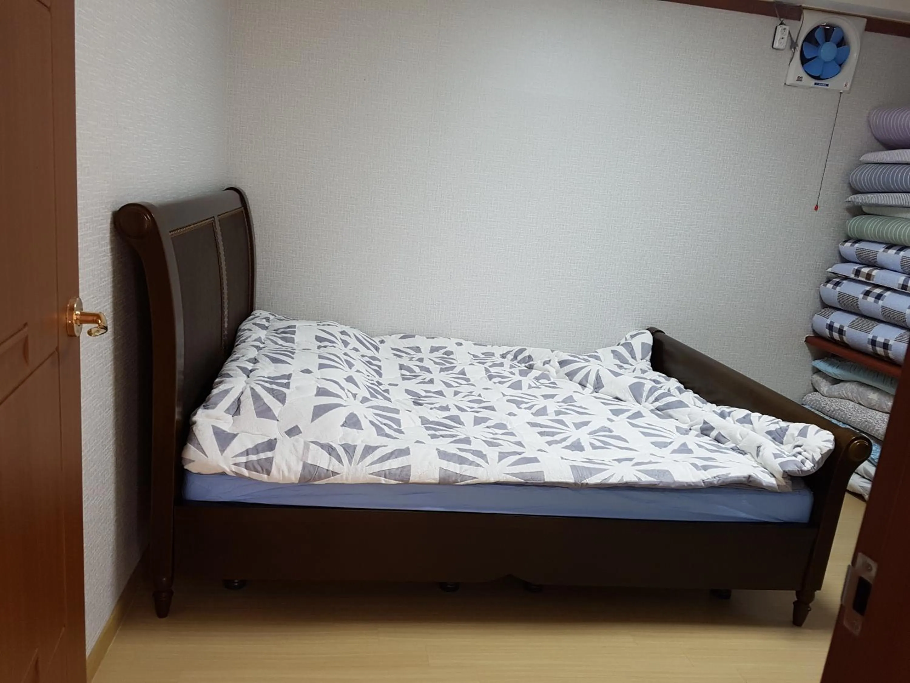 Bed in Bluesky Pension