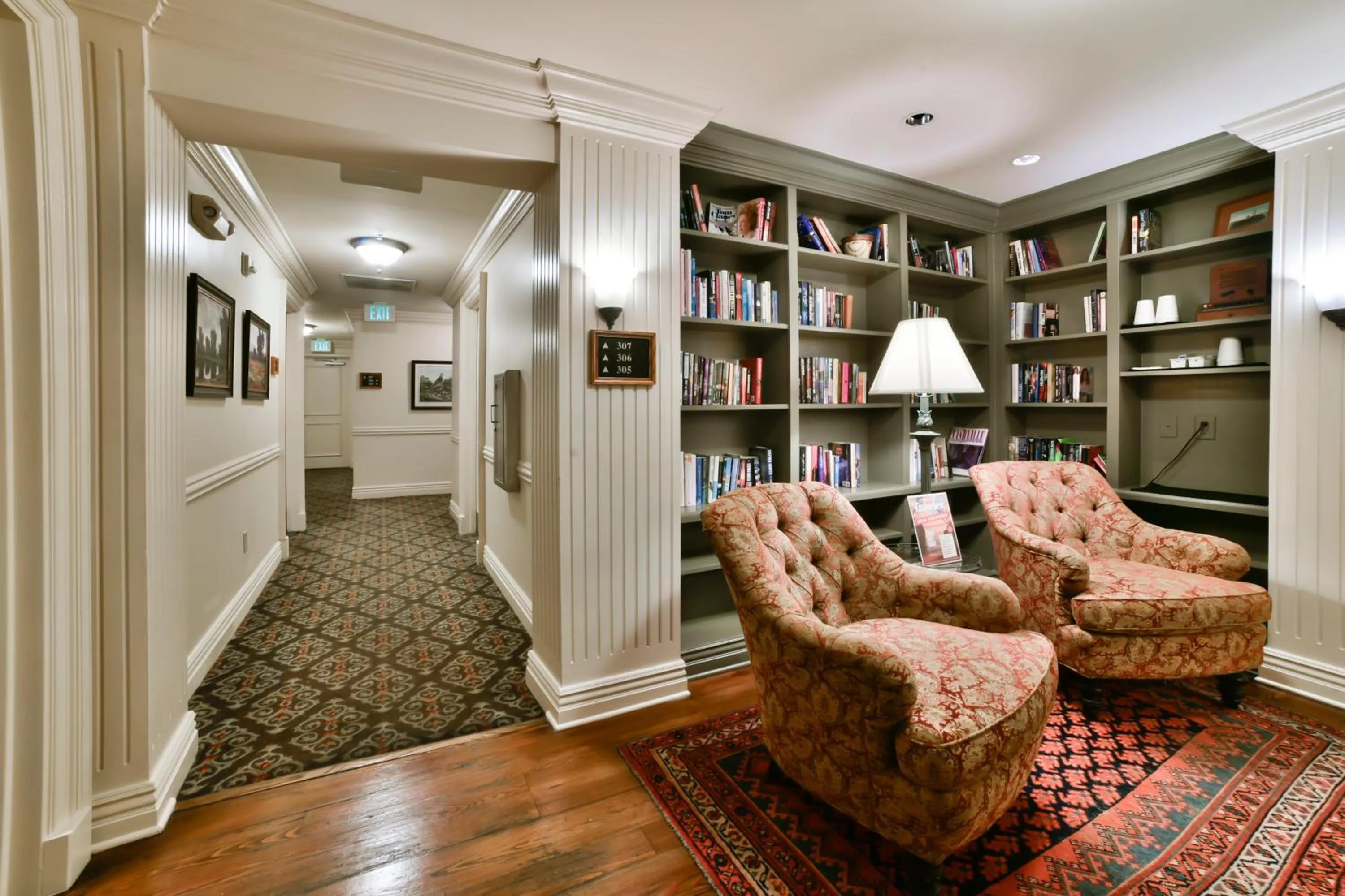 Library in River Inn of Harbor Town