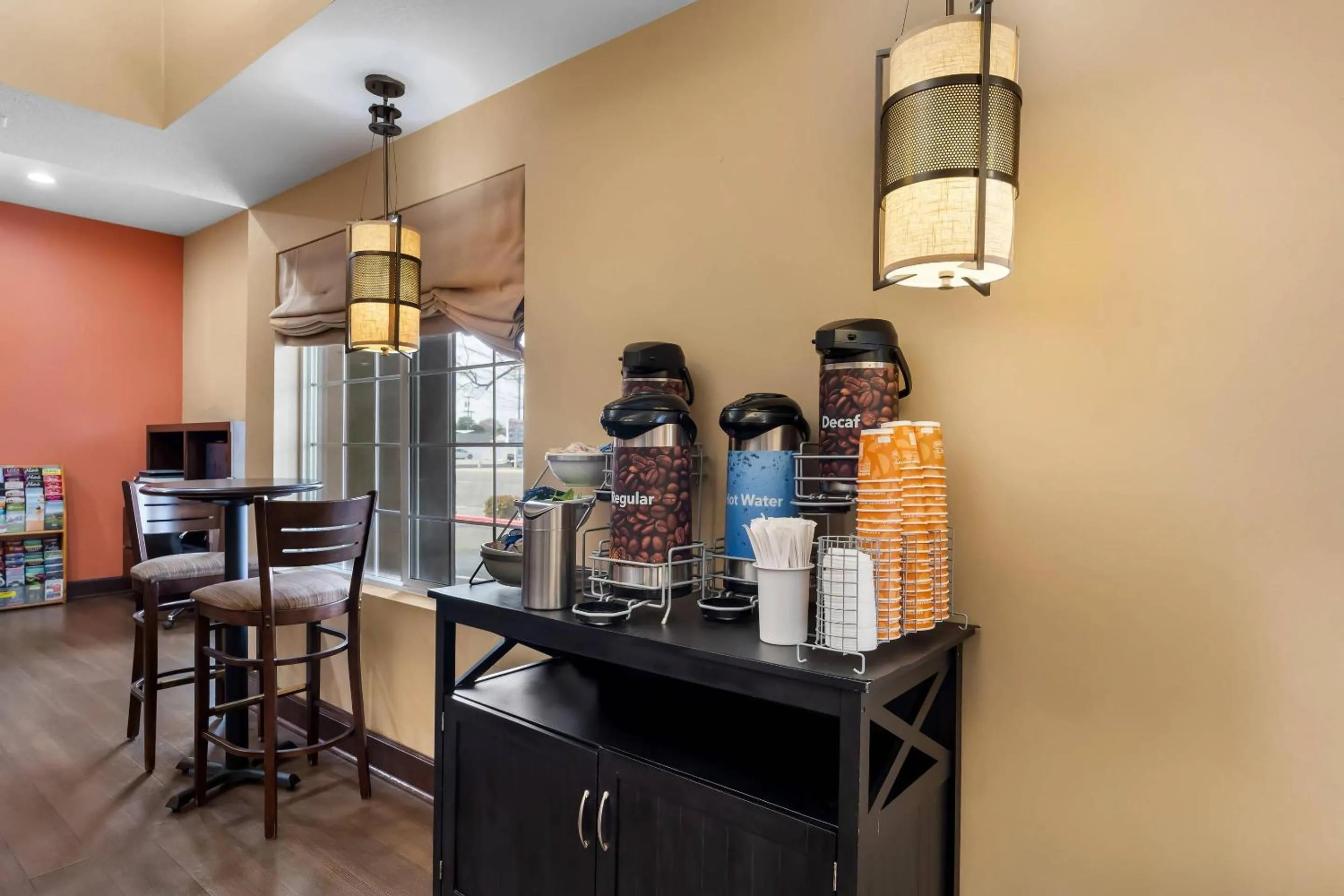 Breakfast in Comfort Suites