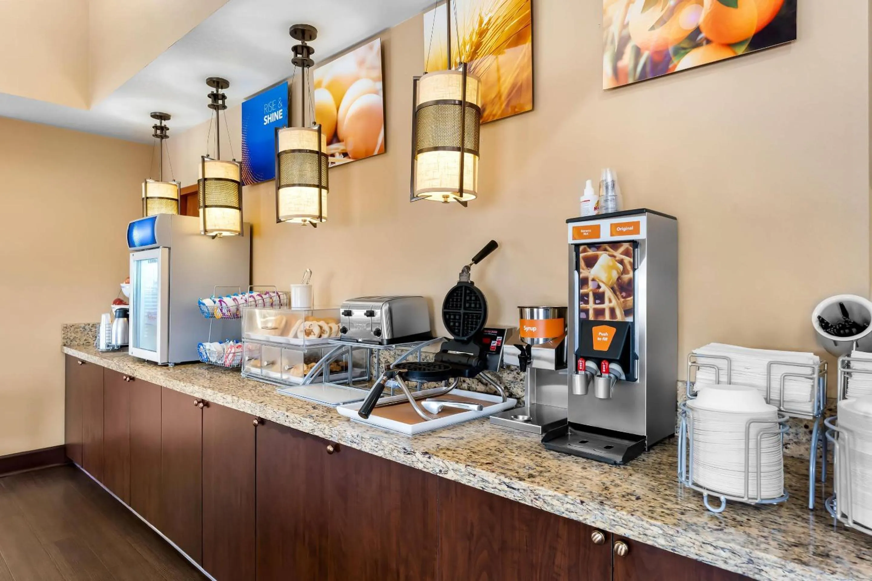 Breakfast in Comfort Suites