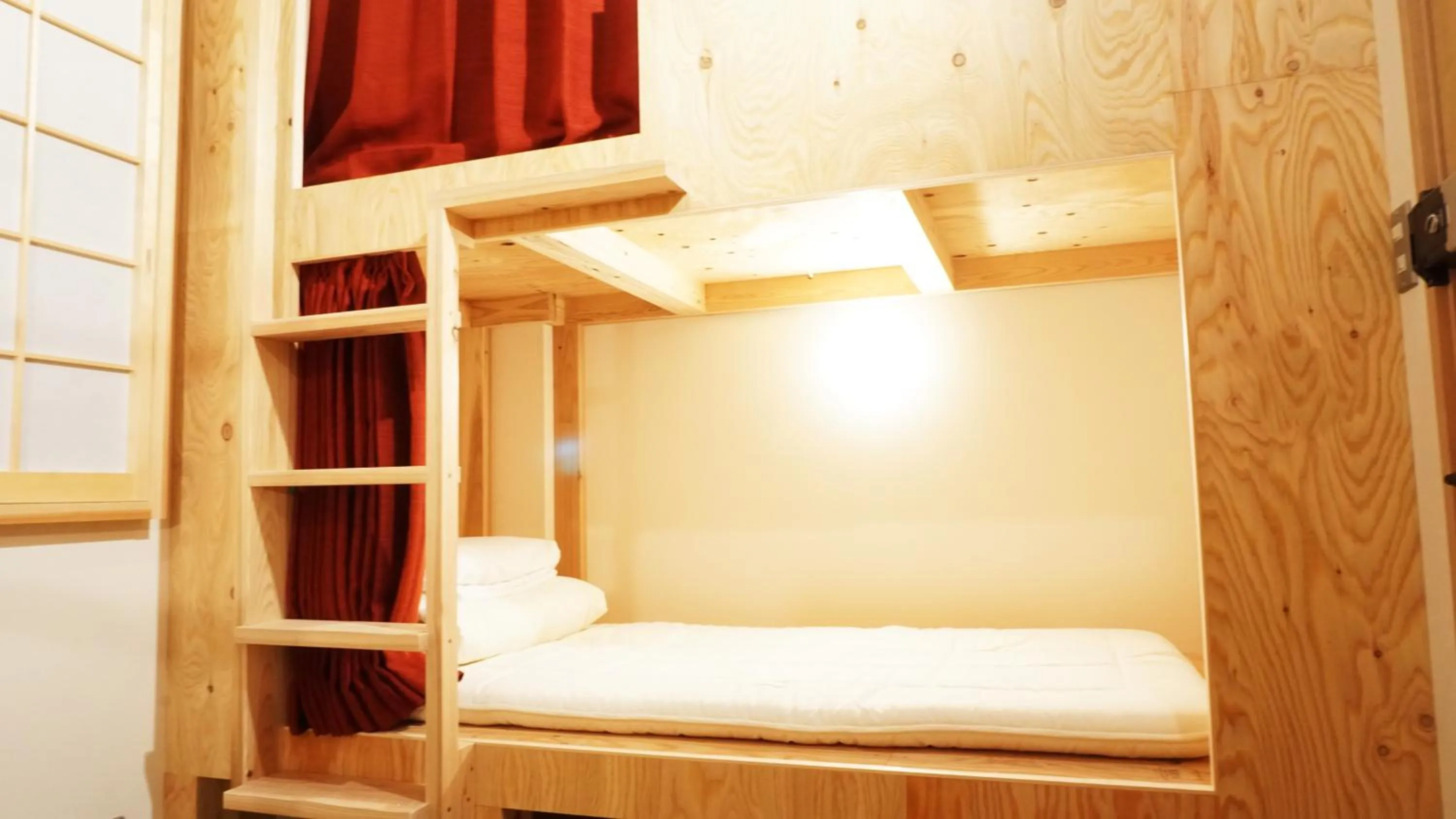 Bed in Poly Hostel 2 Namba