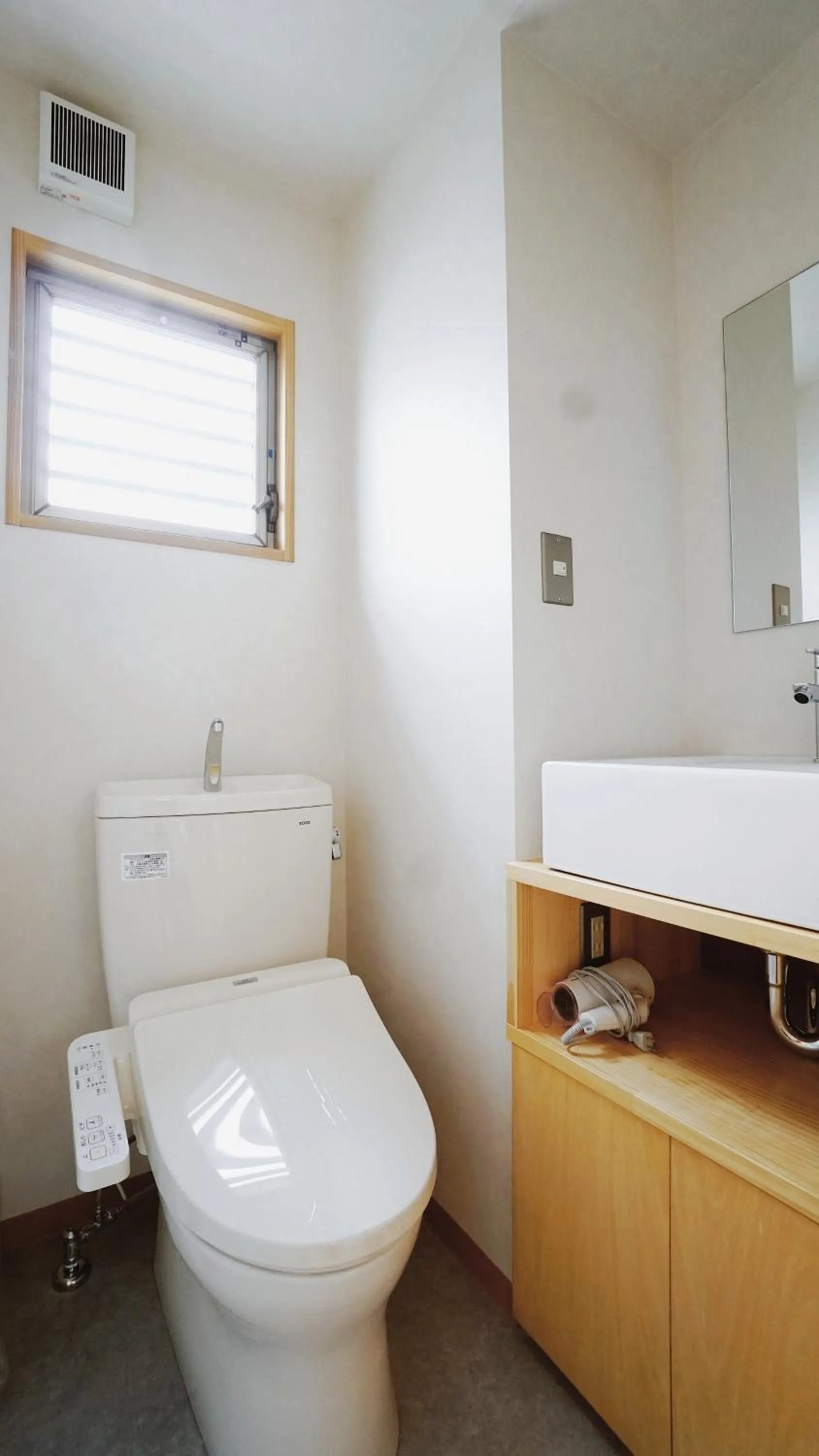 Bathroom in Poly Hostel 2 Namba