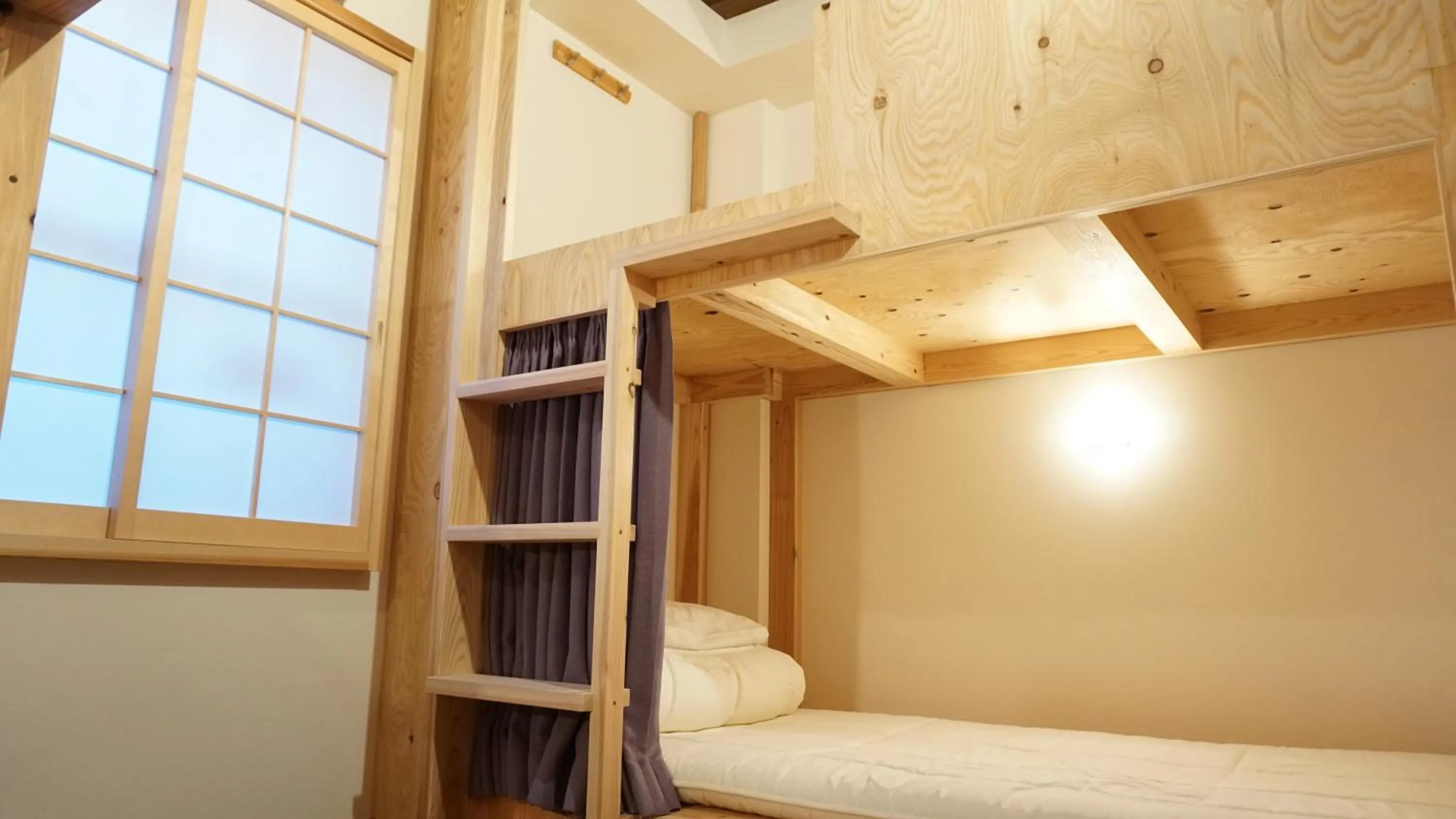 Bed in Poly Hostel 2 Namba