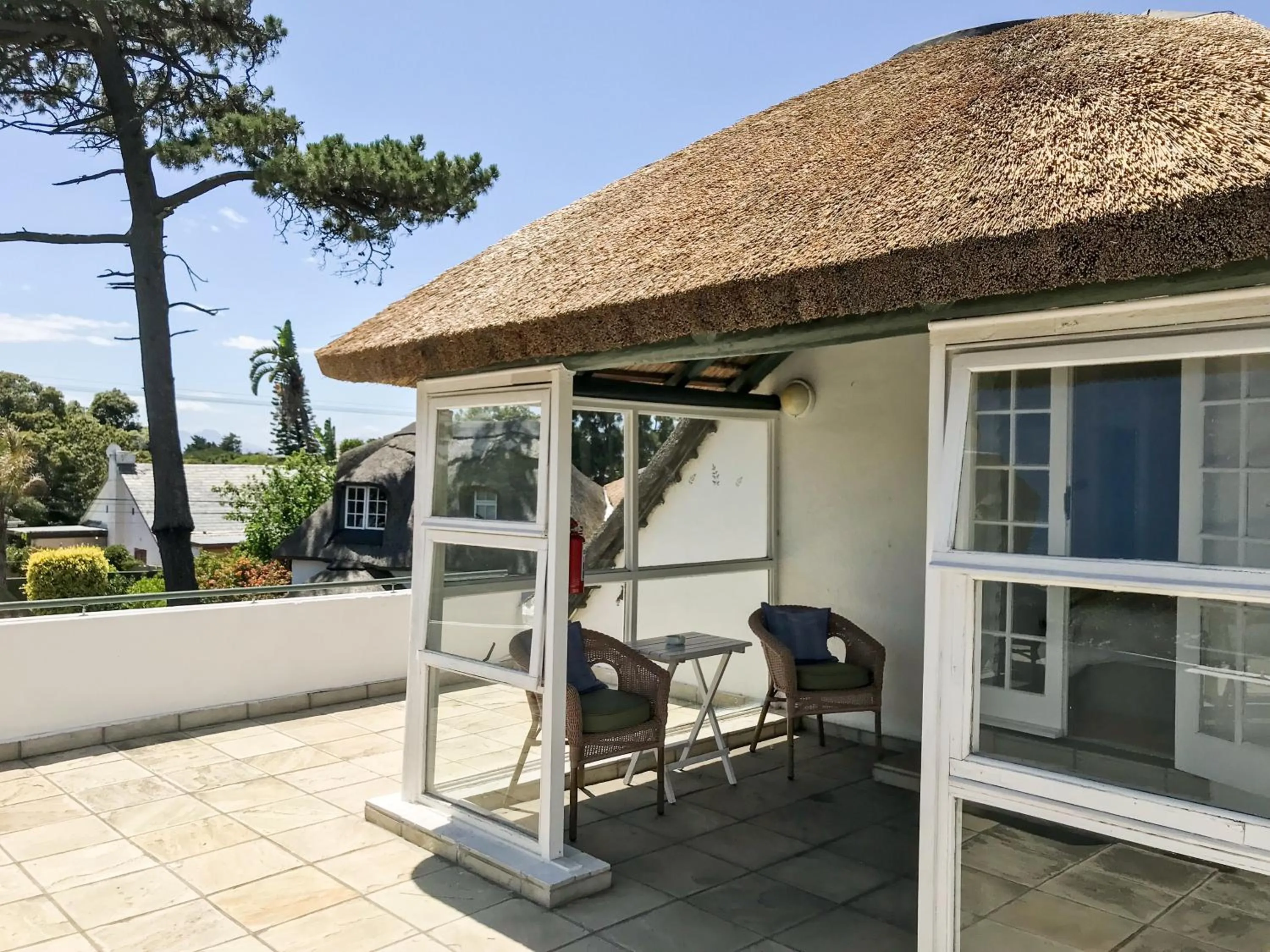 Balcony/Terrace in Howards End Manor B&B