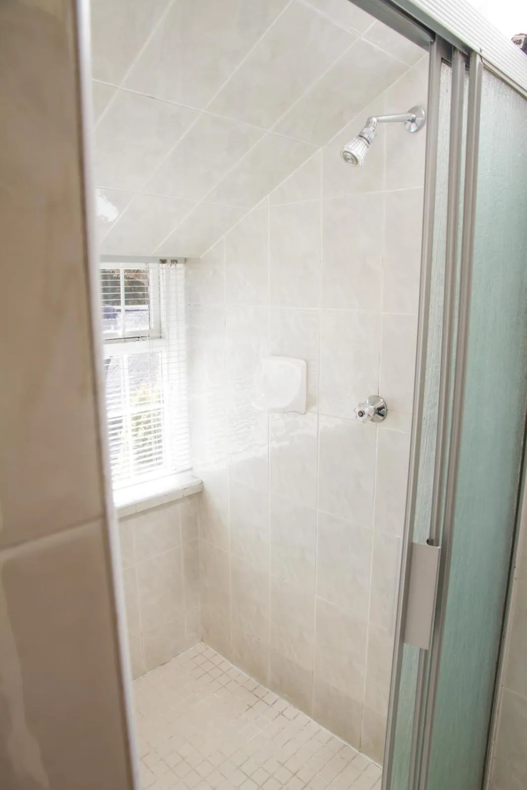 Shower in Howards End Manor B&B