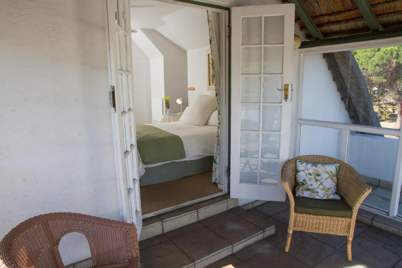 Balcony/Terrace, Bed in Howards End Manor B&B