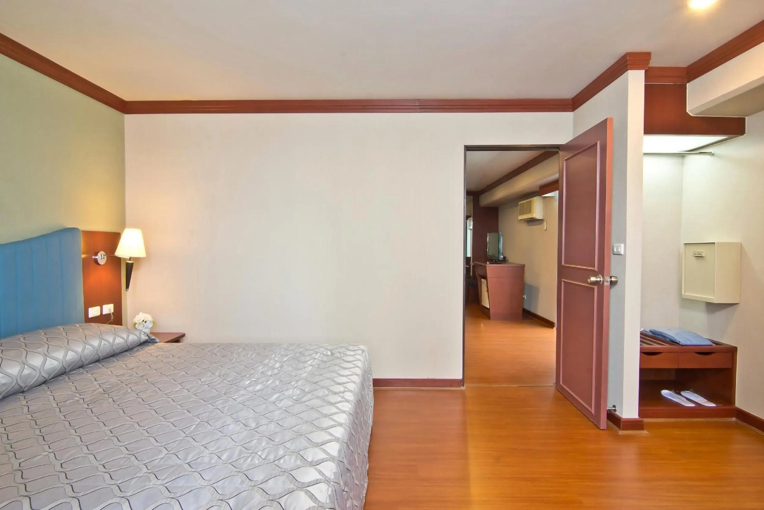 Photo of the whole room, Bed in Baiyoke Suite Hotel