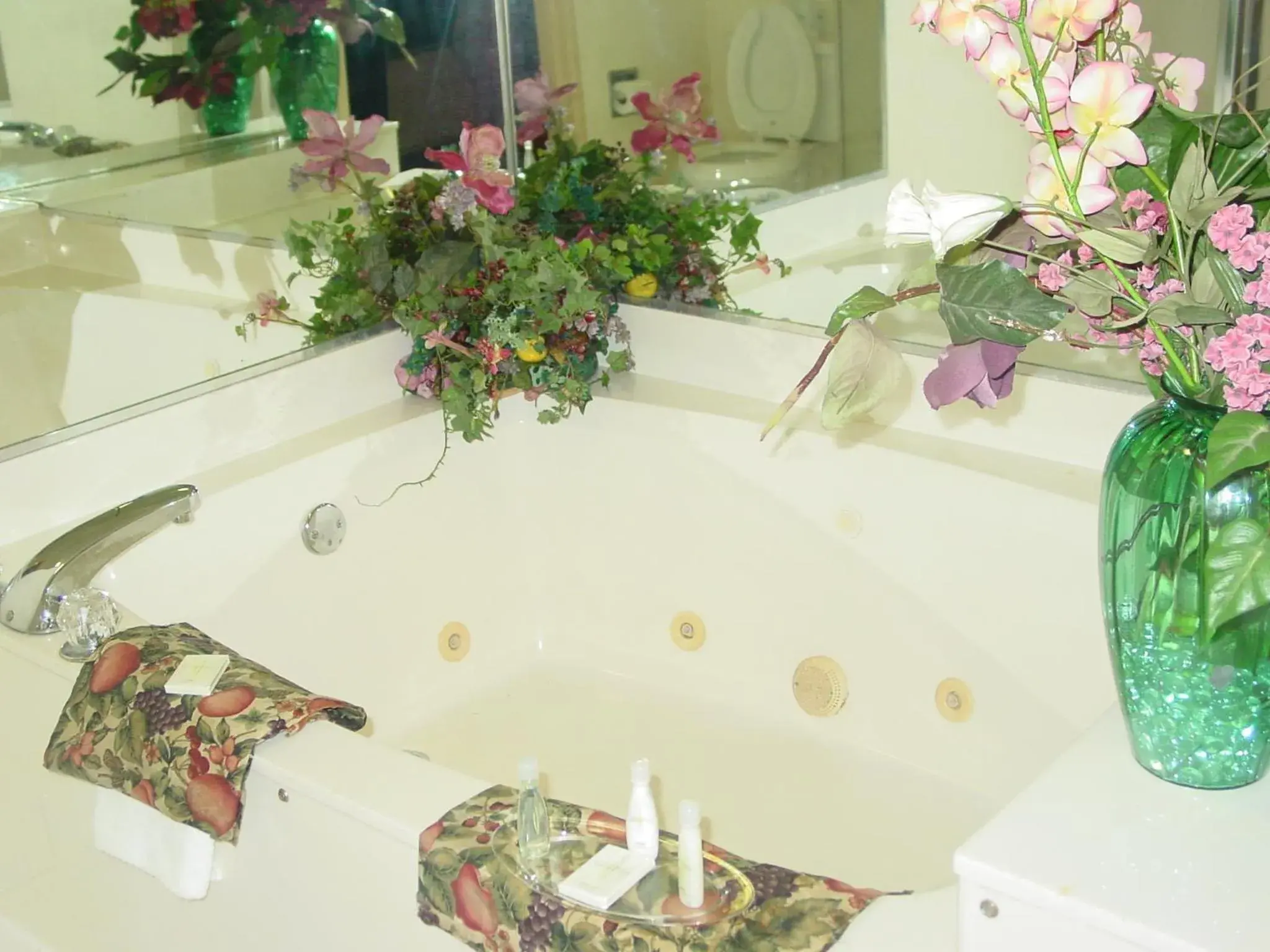 La Quinta Inn & Suites by Wyndham Memphis I-240 La Quinta Inn & Suites by Wyndham Memphis I-240