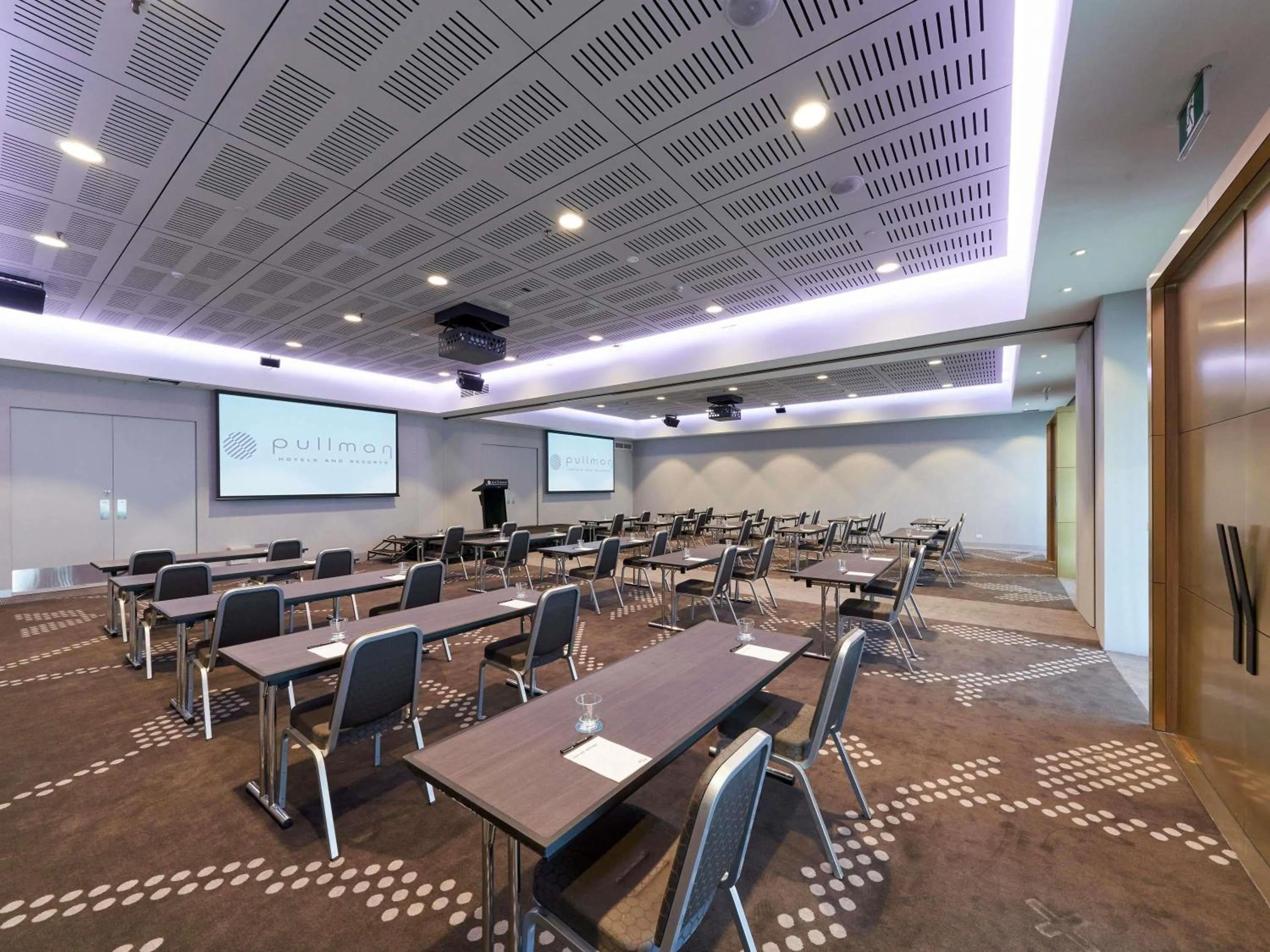 Meeting/conference room in Pullman Adelaide
