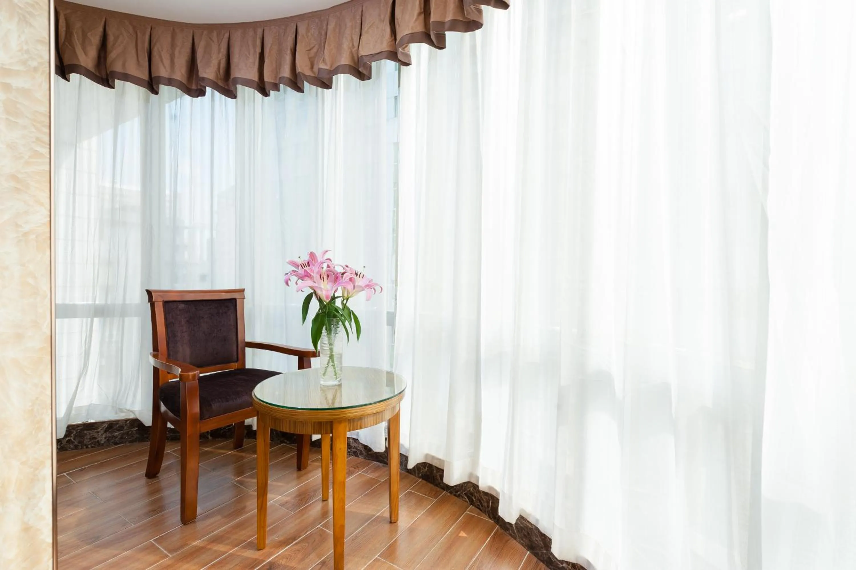 Area and facilities in Guangzhou Compass Hotel