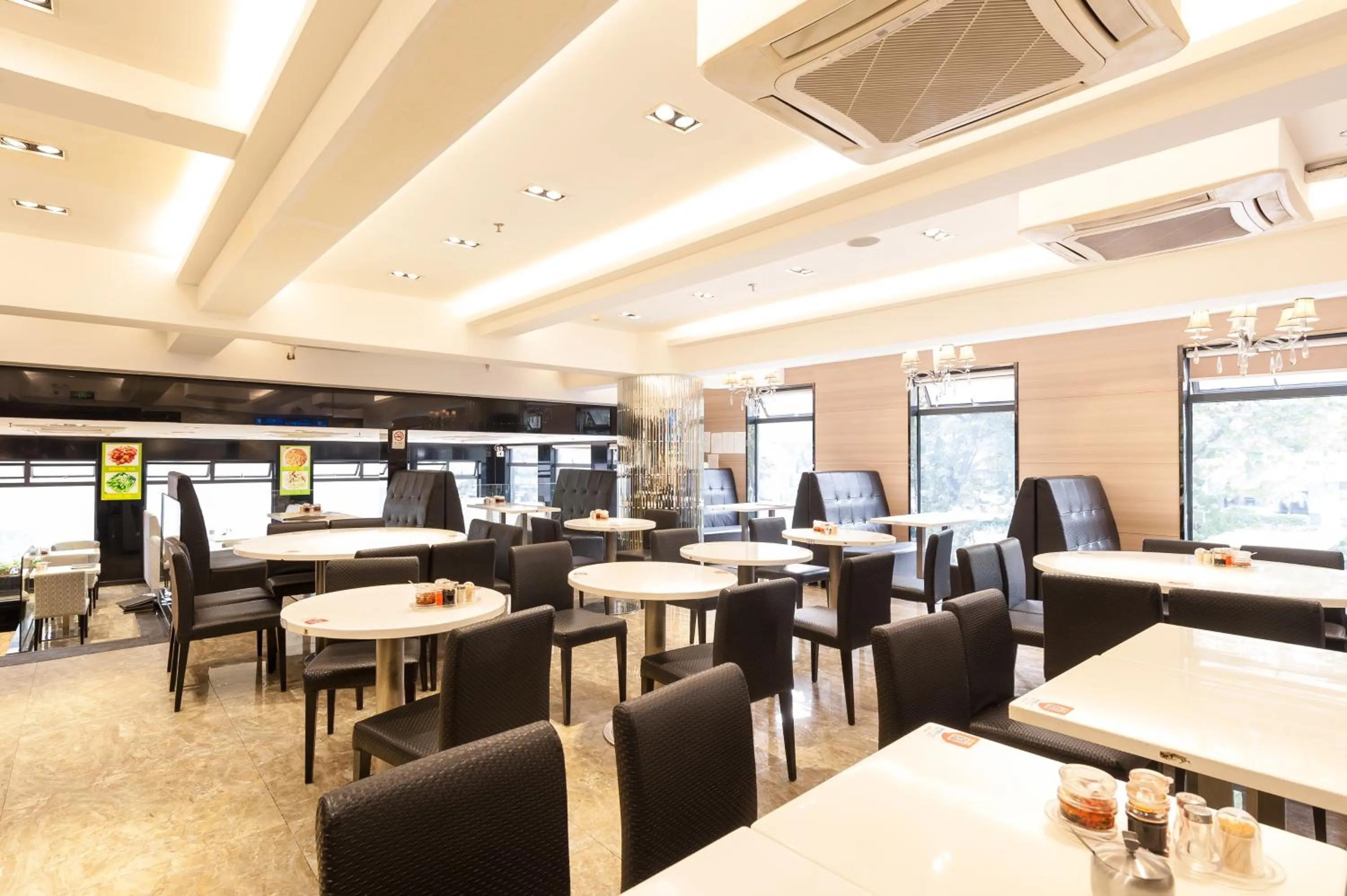 Restaurant/places to eat in Guangzhou Compass Hotel