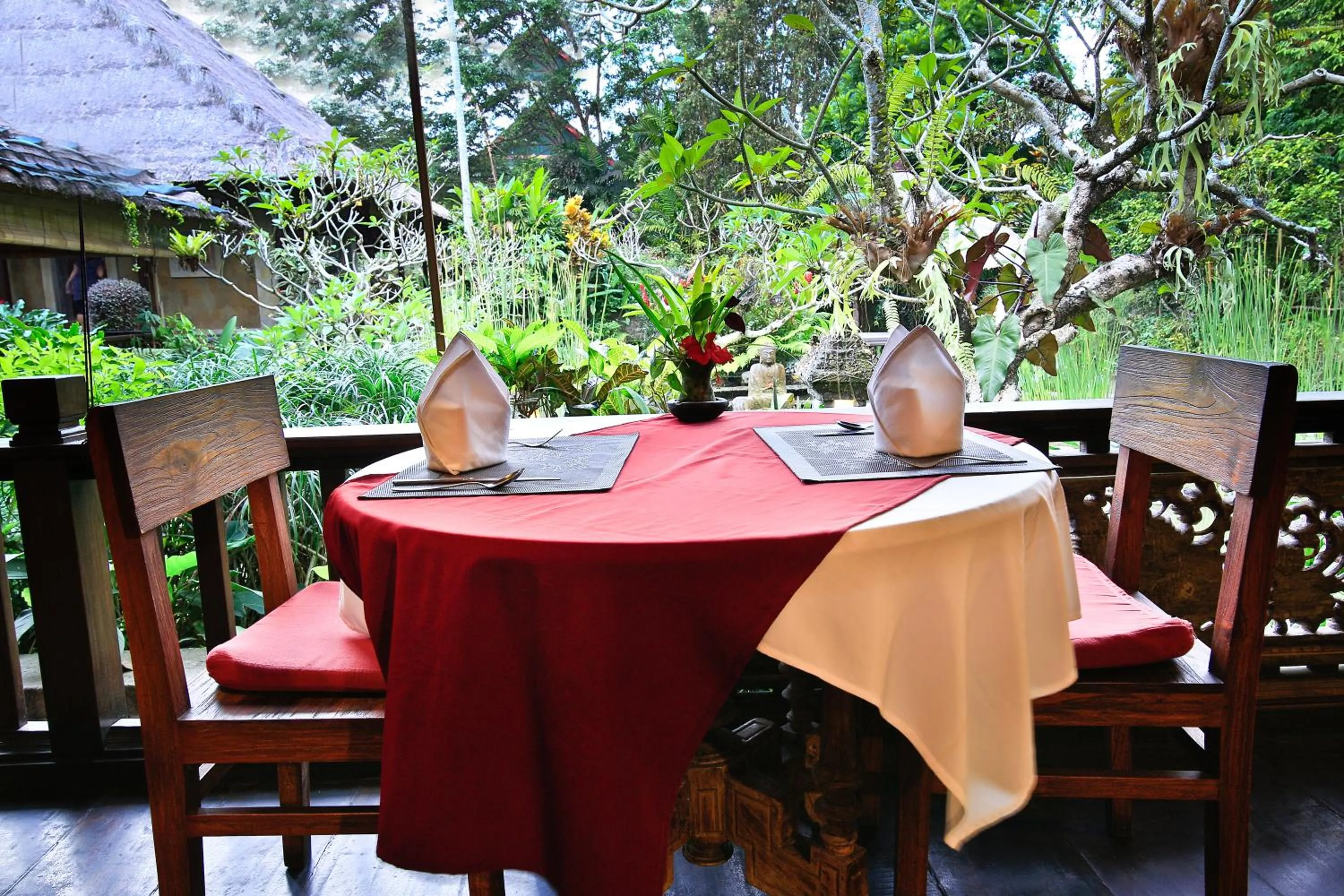 Restaurant/places to eat in Ananda Ubud Resort