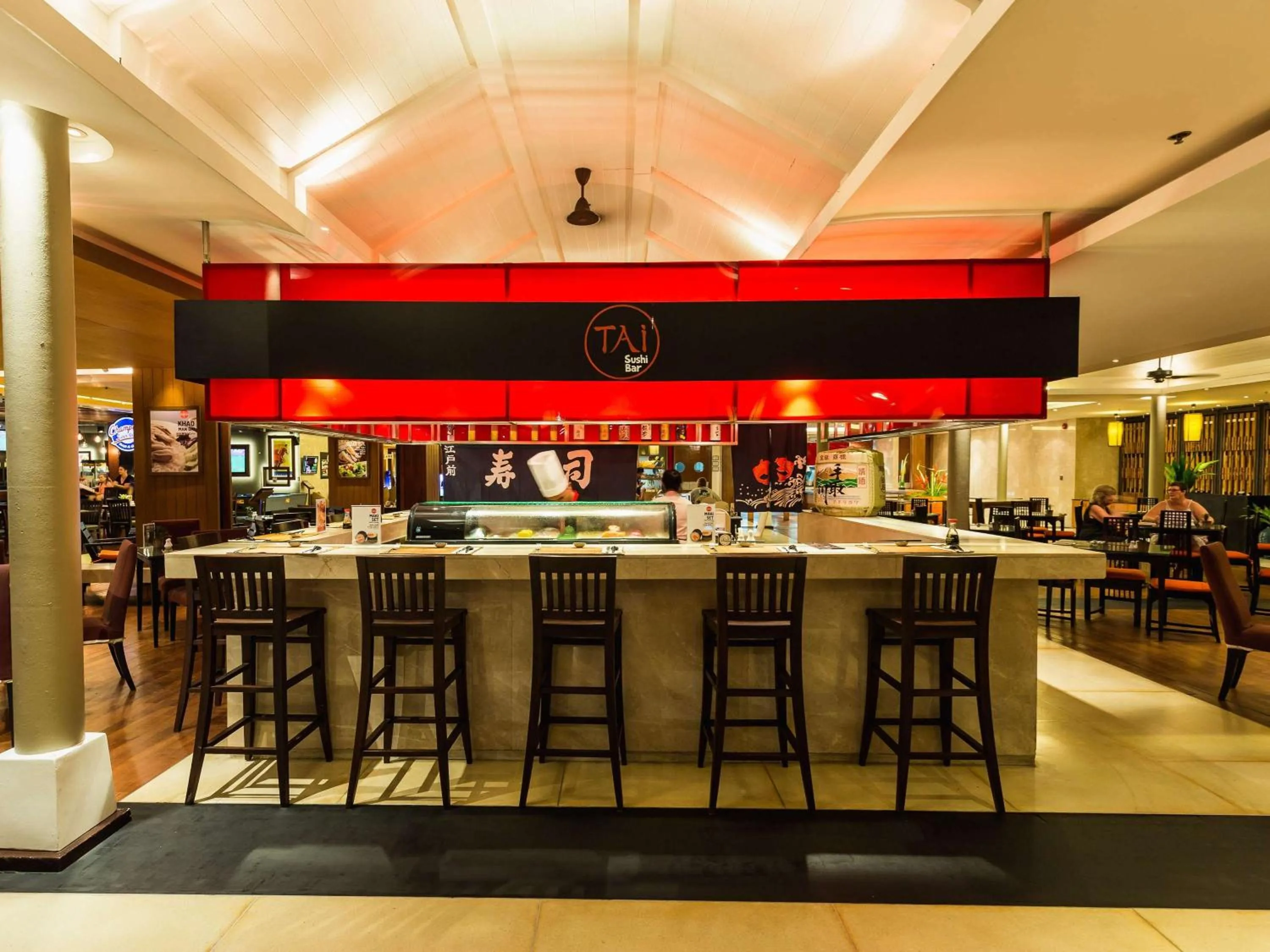 Restaurant/places to eat in Holiday Inn Resort Phuket Surin Beach, an IHG Hotel