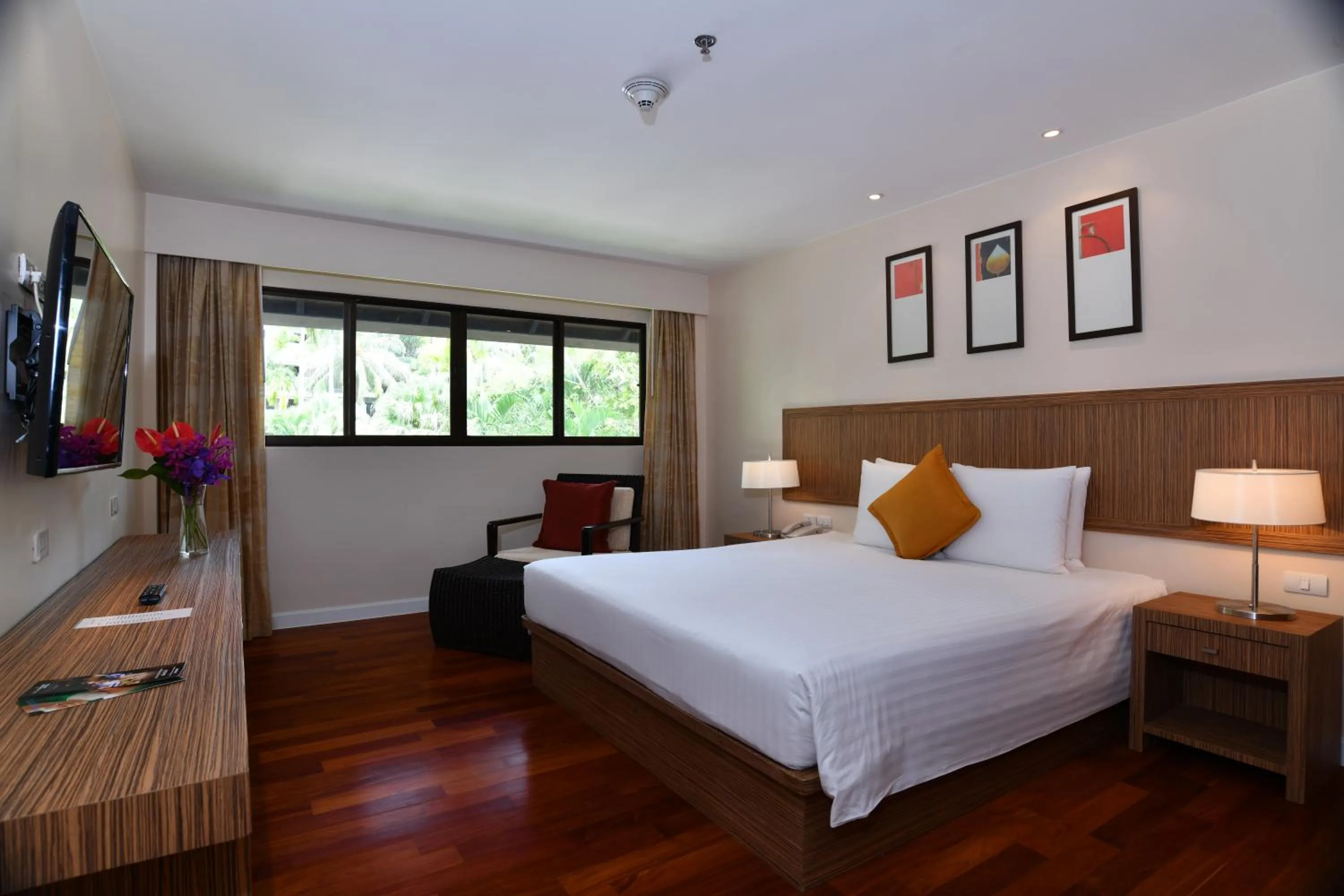 Photo of the whole room, Bed in Holiday Inn Resort Phuket Surin Beach, an IHG Hotel