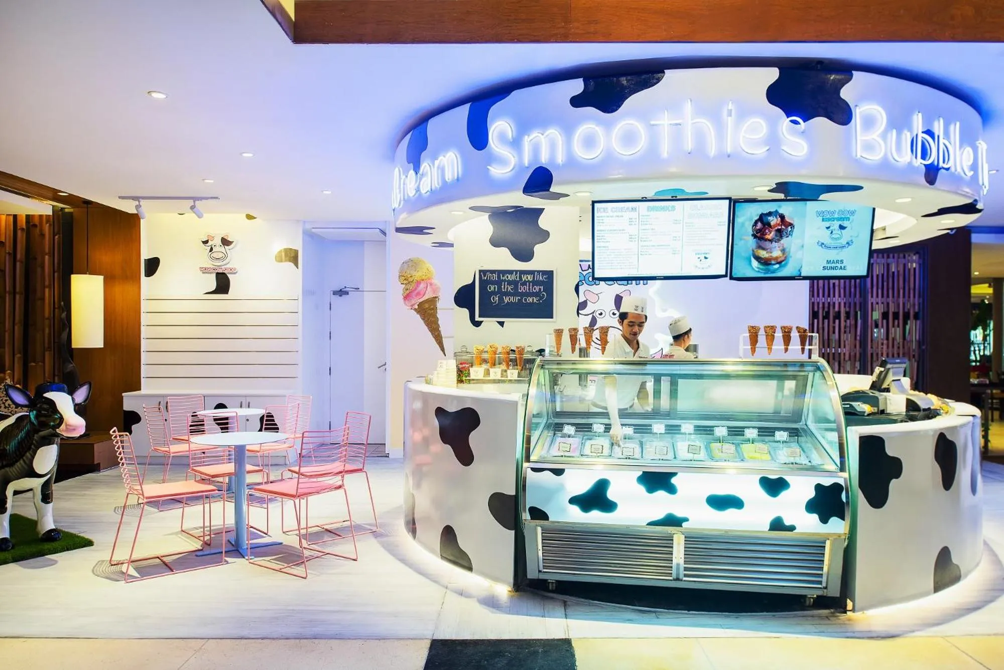 On-site shops in Holiday Inn Resort Phuket Surin Beach, an IHG Hotel