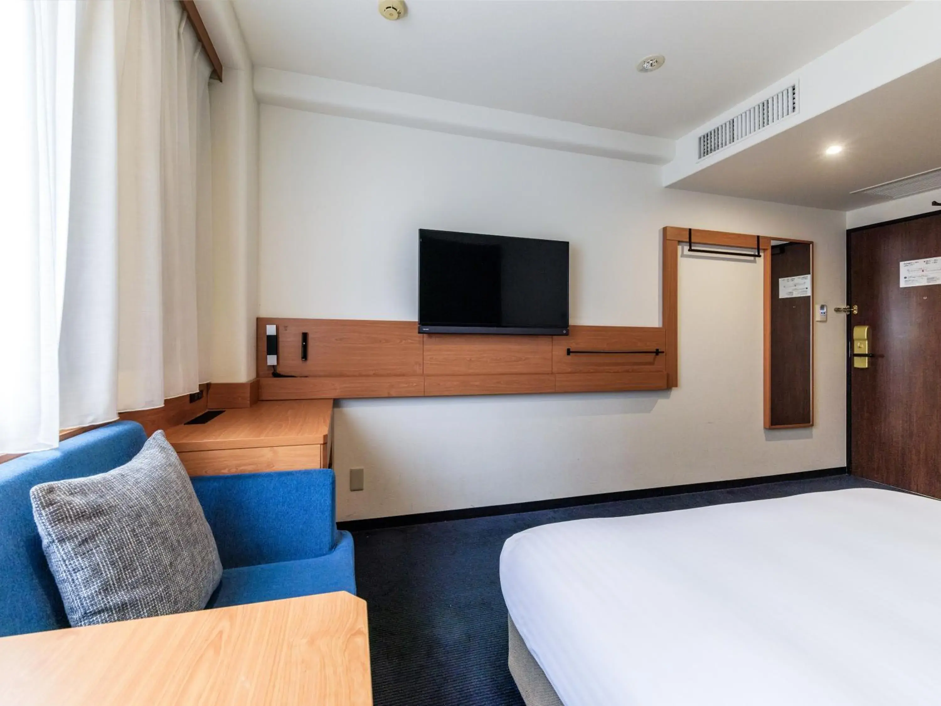 Photo of the whole room, Bed in Nishitetsu Inn Shinjuku Photo of the whole room, Bed in Nishitetsu Inn Shinjuku