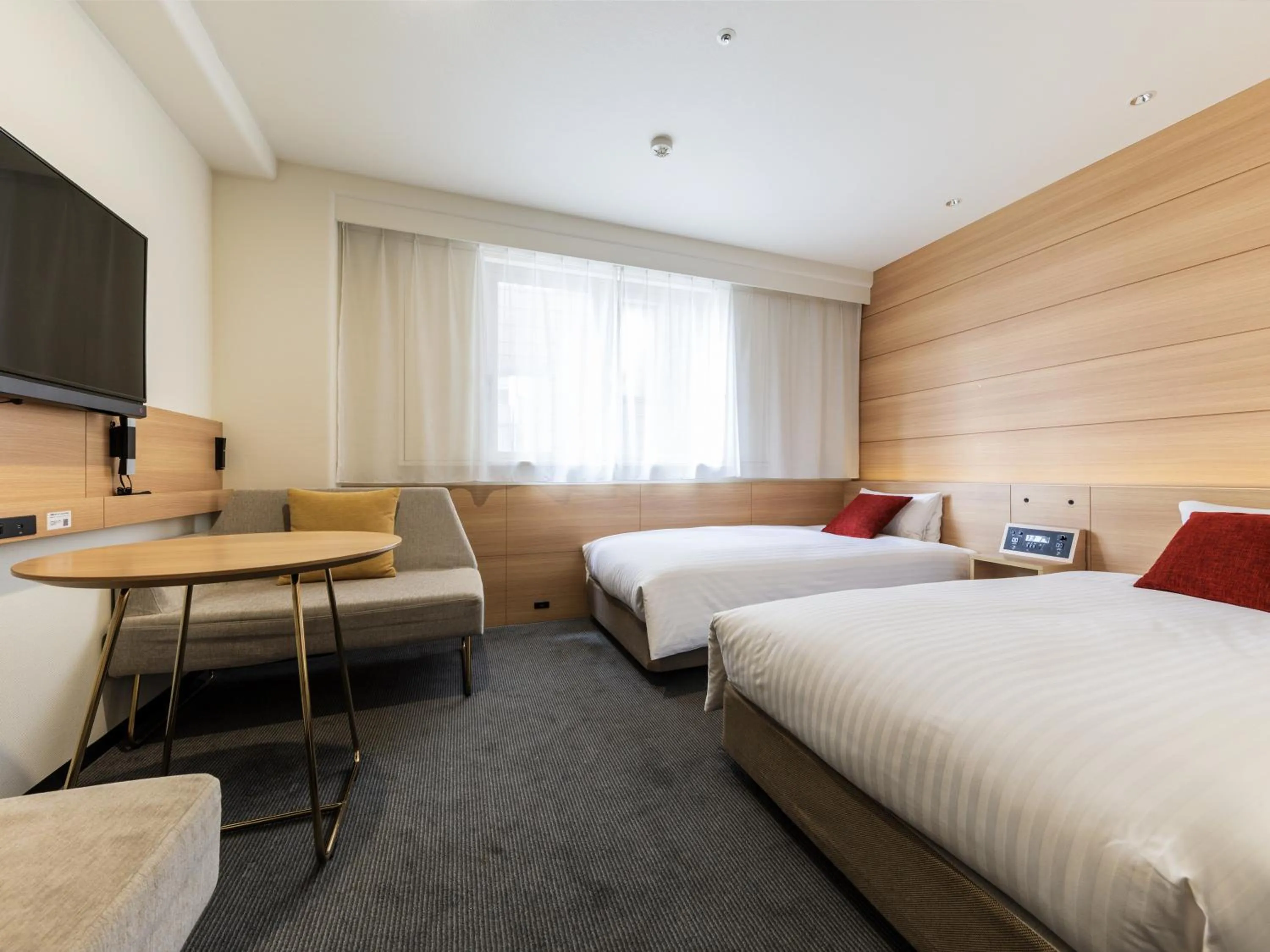 Photo of the whole room, Bed in Nishitetsu Inn Shinjuku