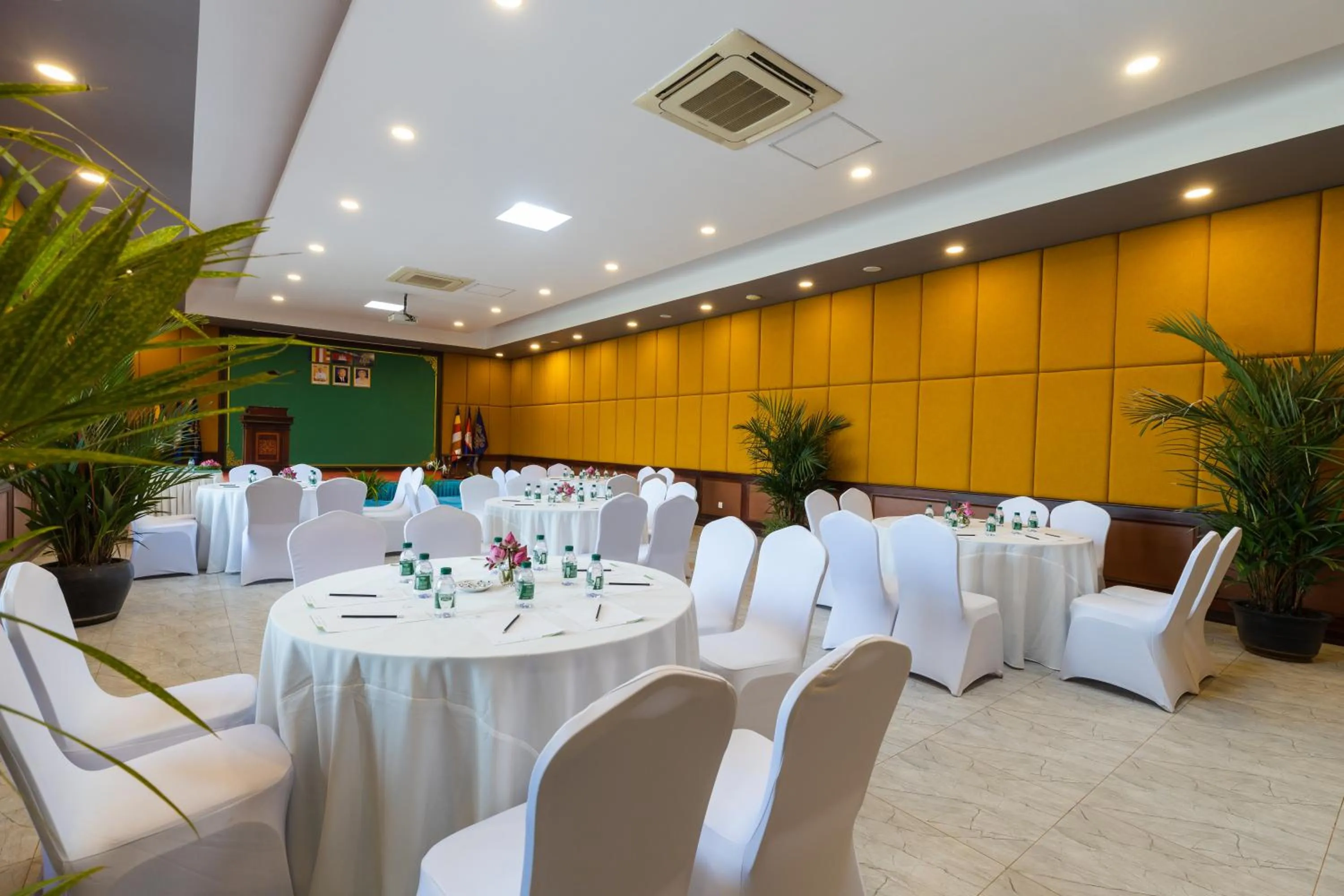 Meeting/conference room in Green Amazon Residence