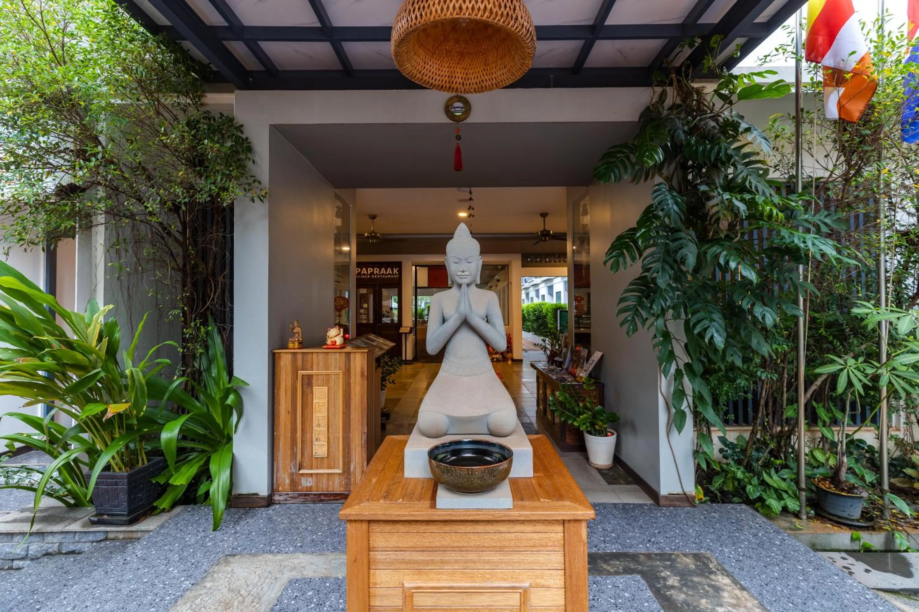 Facade/entrance in Green Amazon Residence