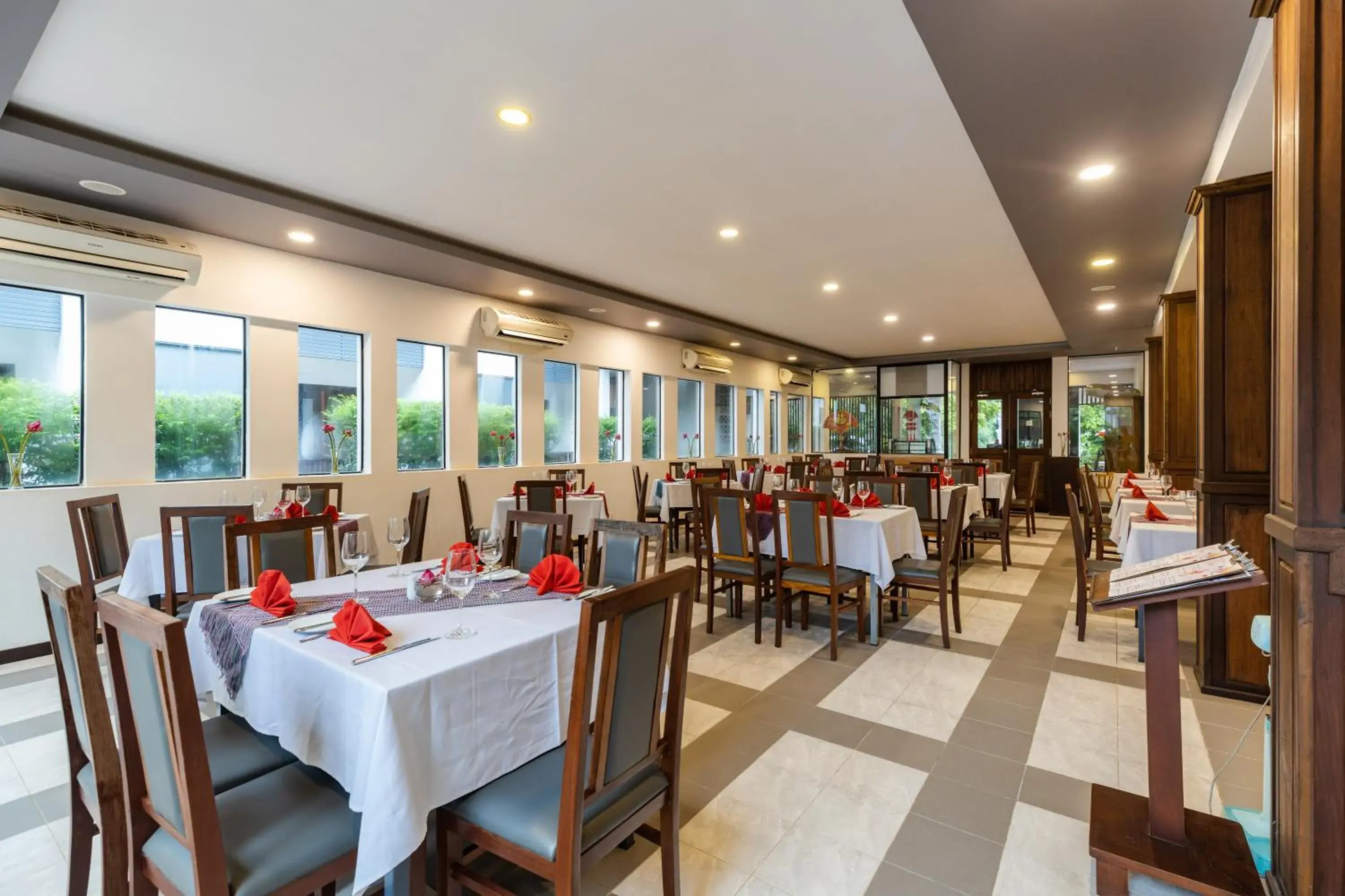 Restaurant/places to eat in Green Amazon Residence Restaurant/places to eat in Green Amazon Residence