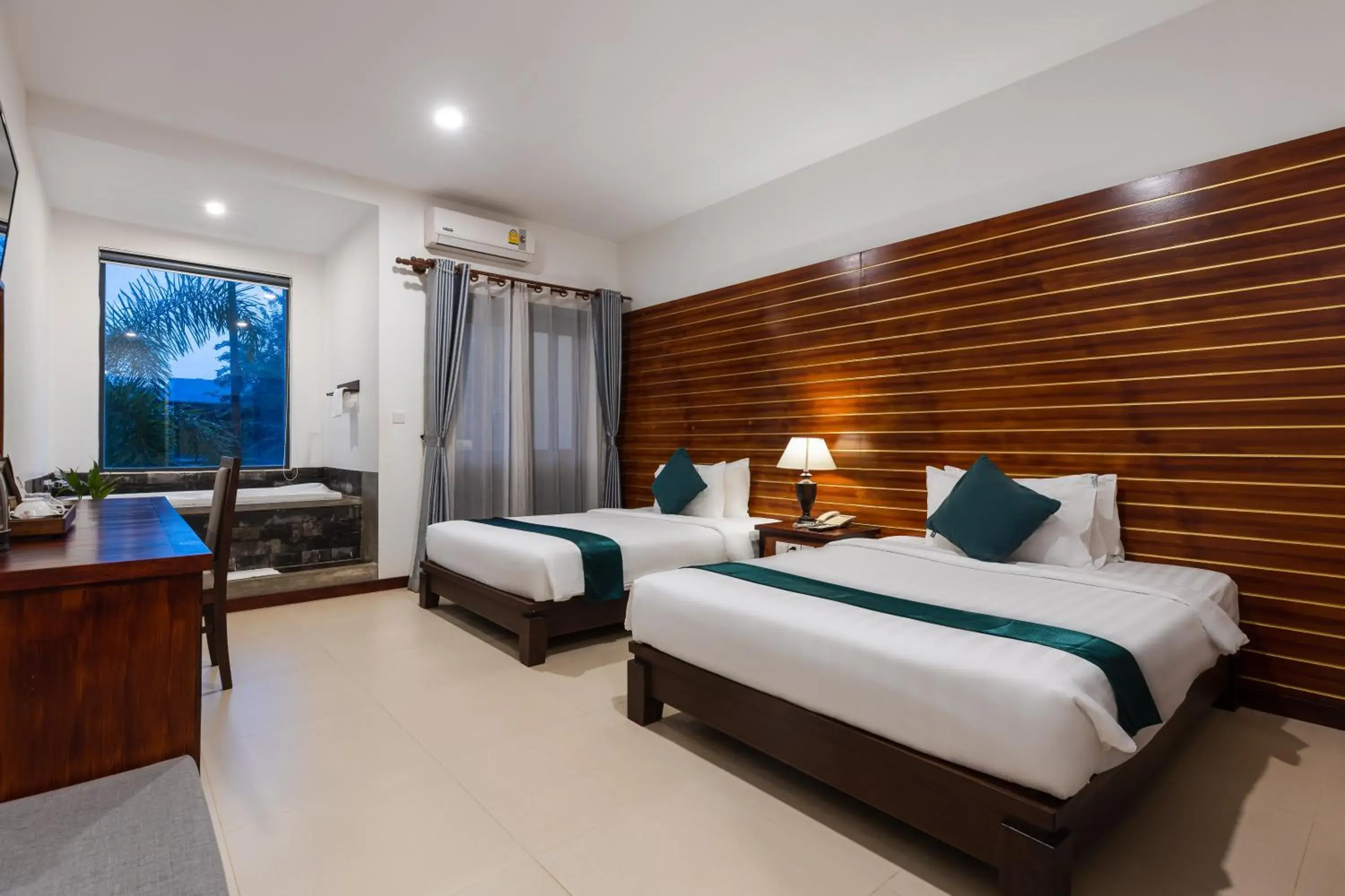 Bedroom, Bed in Green Amazon Residence Bedroom, Bed in Green Amazon Residence