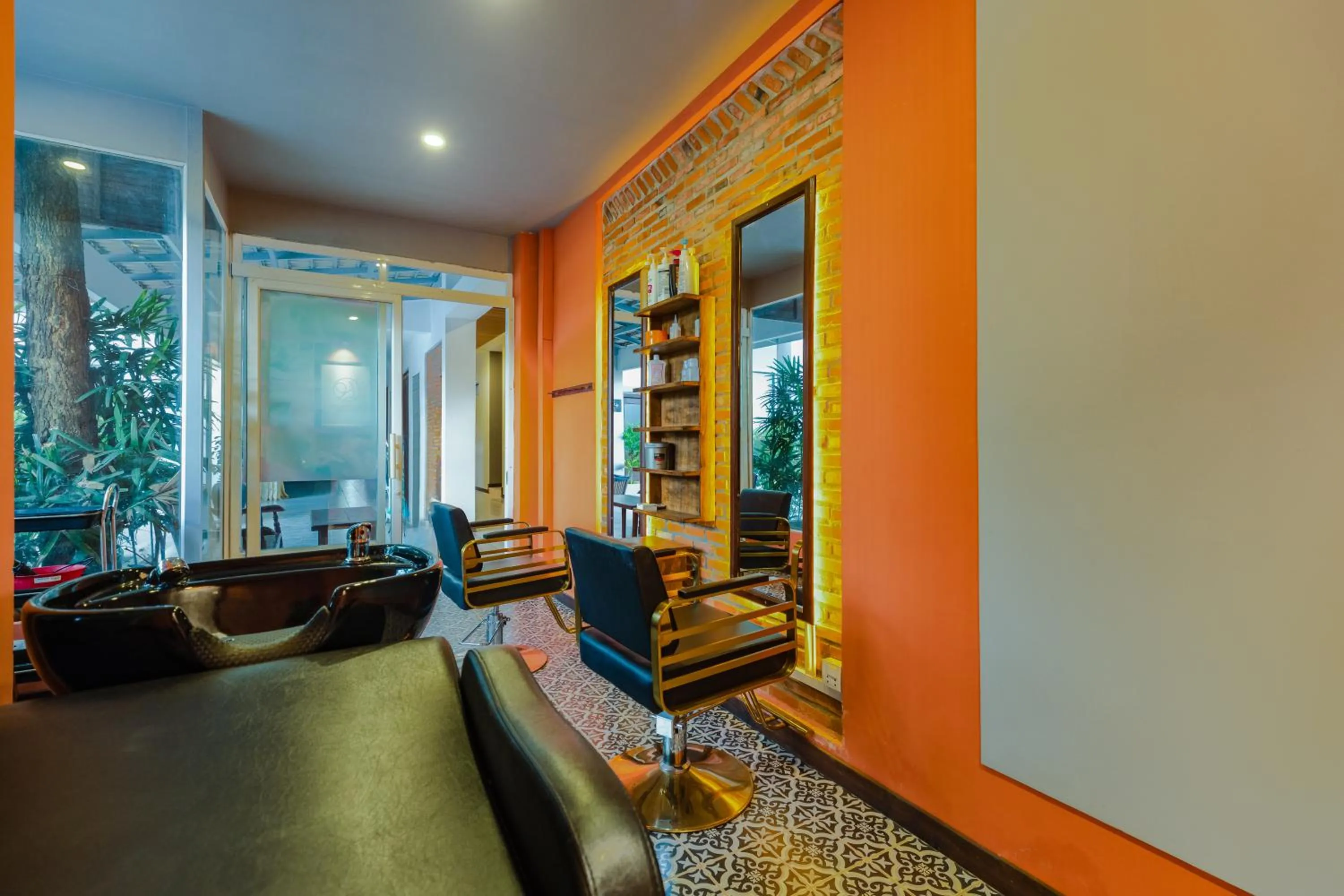 Solarium in Green Amazon Residence