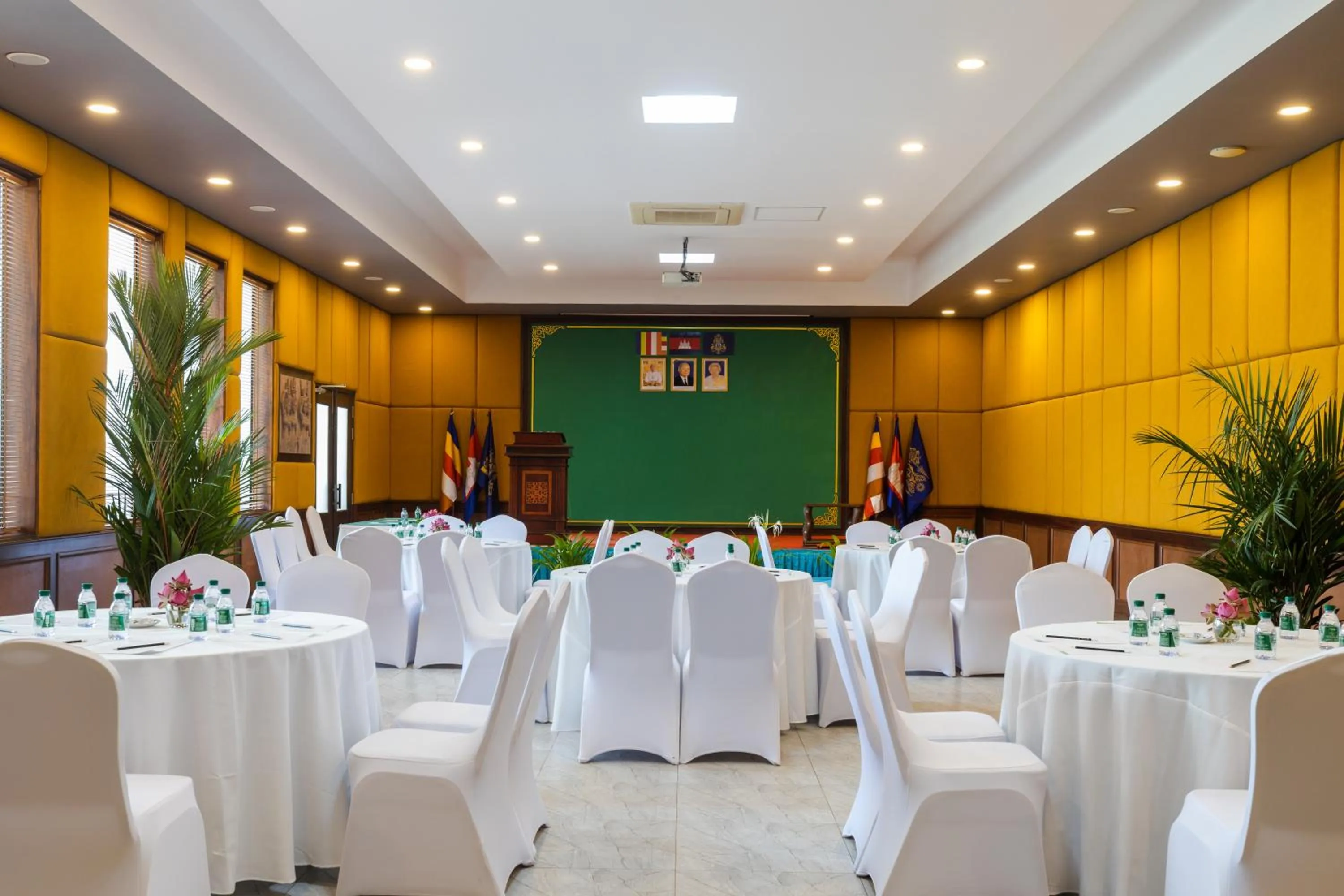 Meeting/conference room in Green Amazon Residence