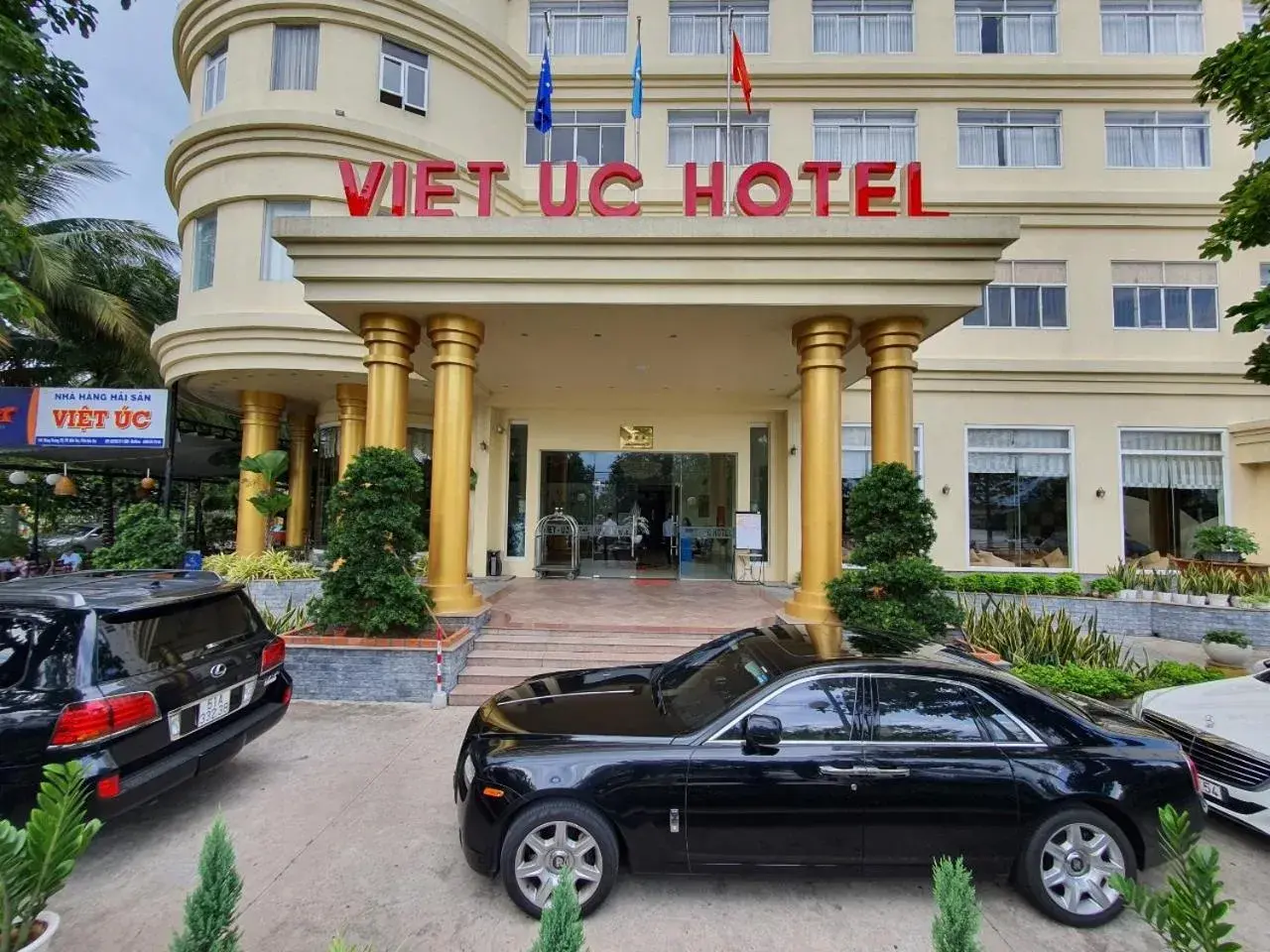 Facade/entrance in Viet Uc Hotel Facade/entrance in Viet Uc Hotel