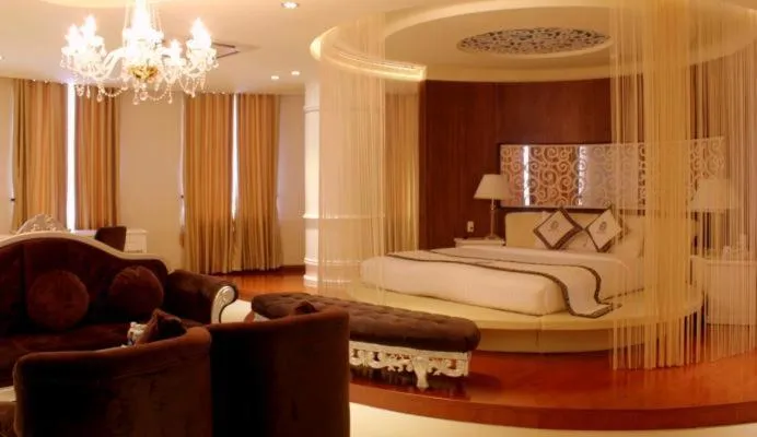 Photo of the whole room, Bed in Viet Uc Hotel