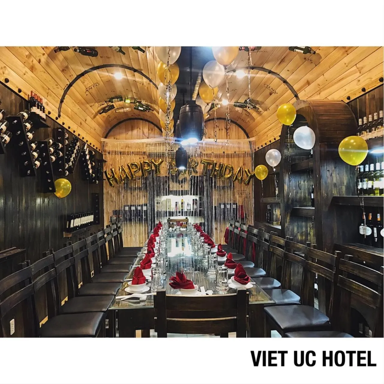 Restaurant/places to eat in Viet Uc Hotel