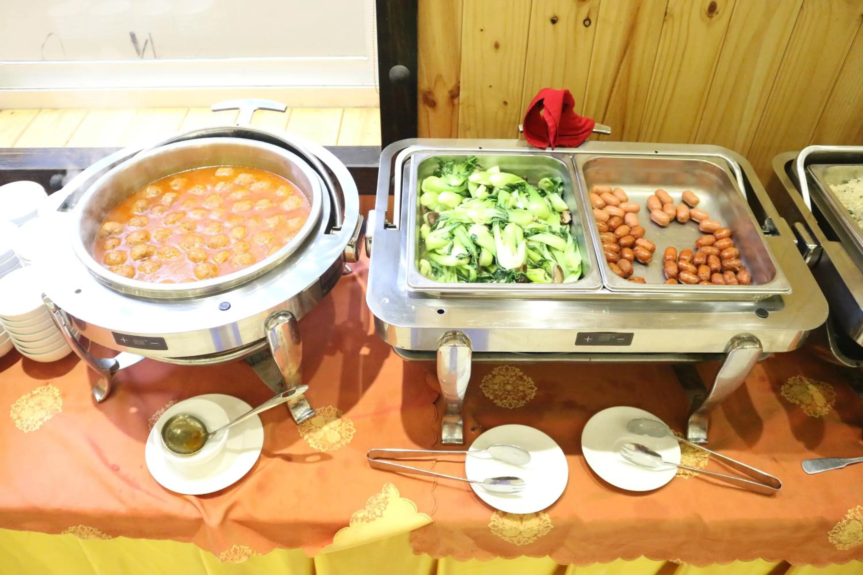 Buffet breakfast in Viet Uc Hotel