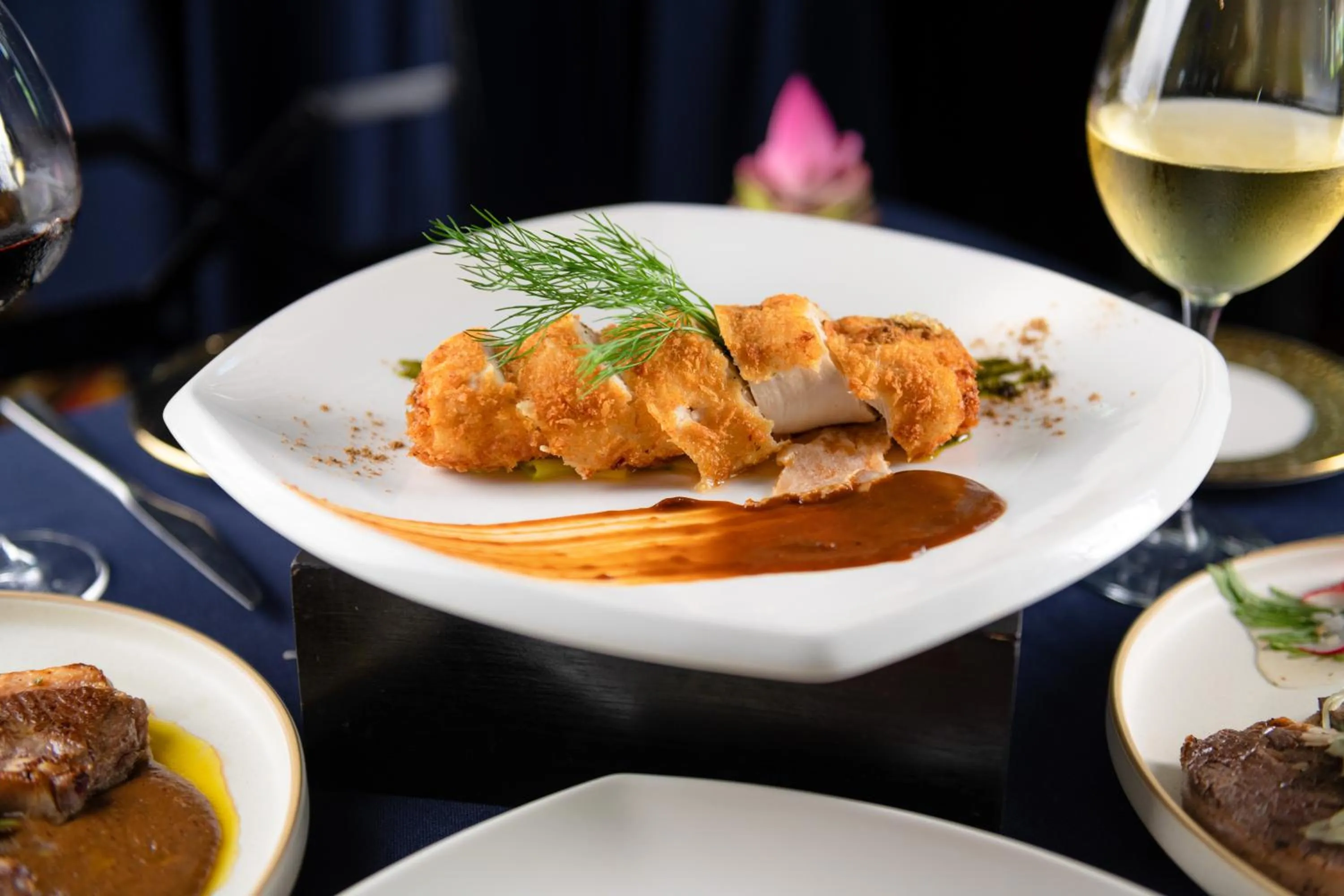 Food and drinks in Bayon Modern Residence