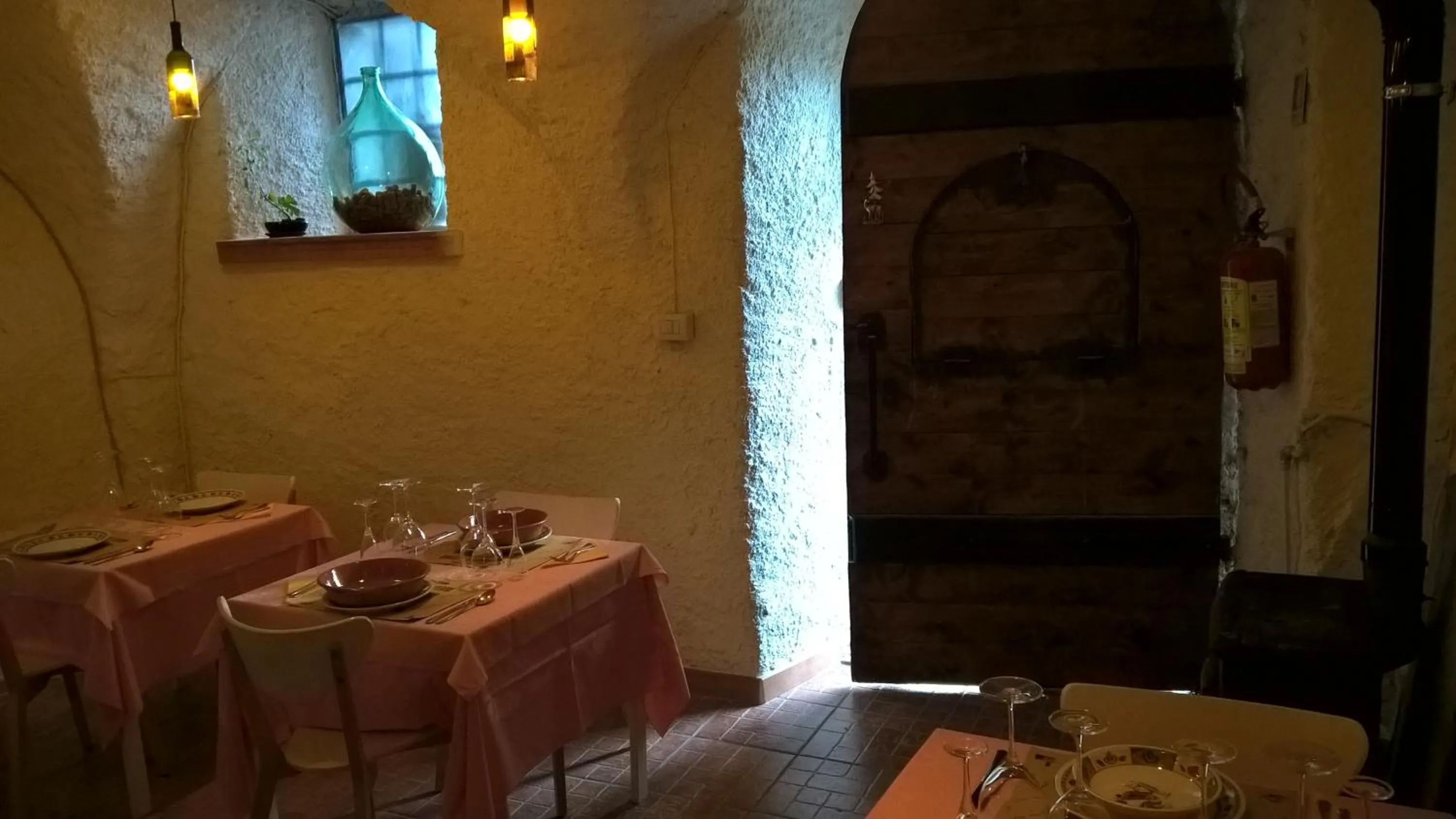 Restaurant/places to eat in New Arcobaleno Ossegna