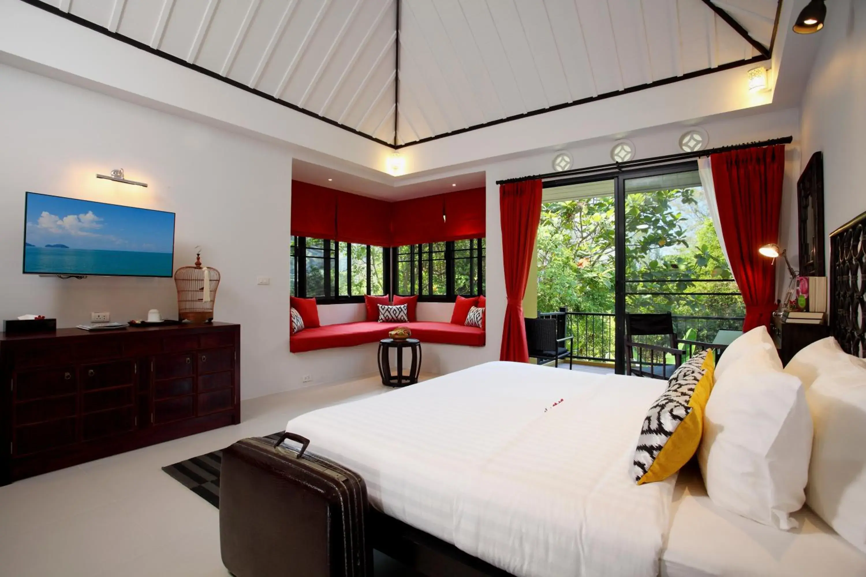 Bed in Moracea by Khao Lak Resort Bed in Moracea by Khao Lak Resort
