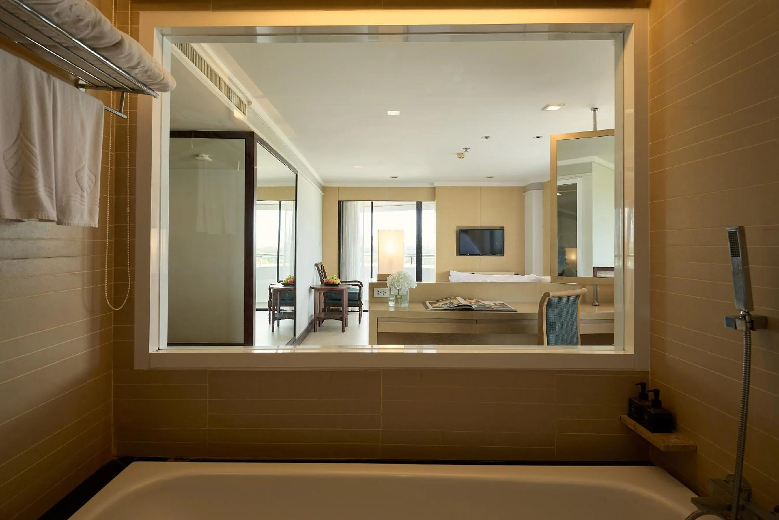 Guests in Rua Rasada Hotel - The Ideal Venue for Meetings & Events