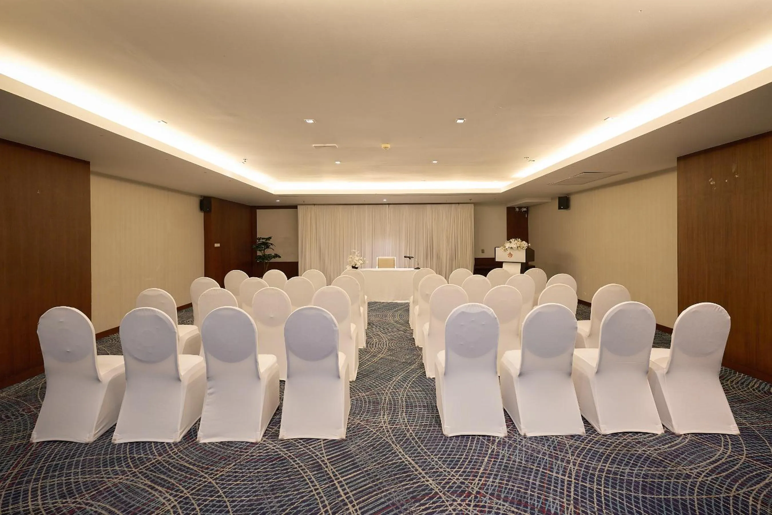 Meeting/conference room in Rua Rasada Hotel - The Ideal Venue for Meetings & Events