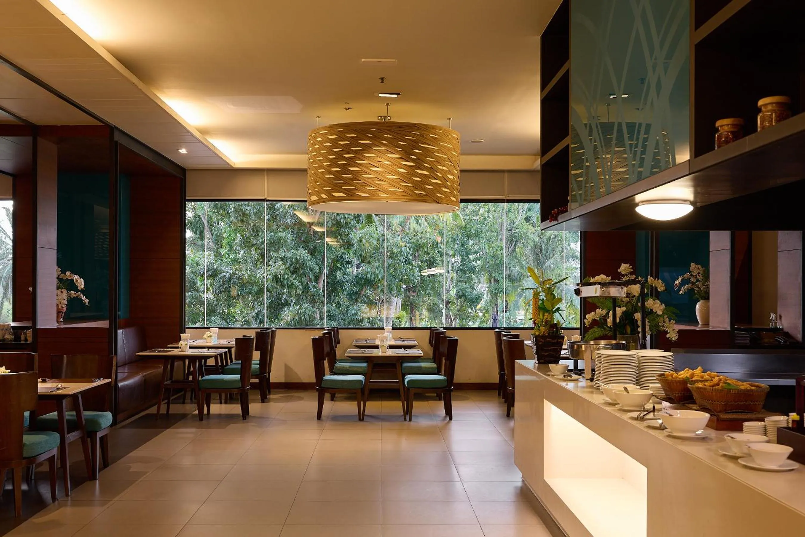 Restaurant/places to eat in Rua Rasada Hotel - The Ideal Venue for Meetings & Events