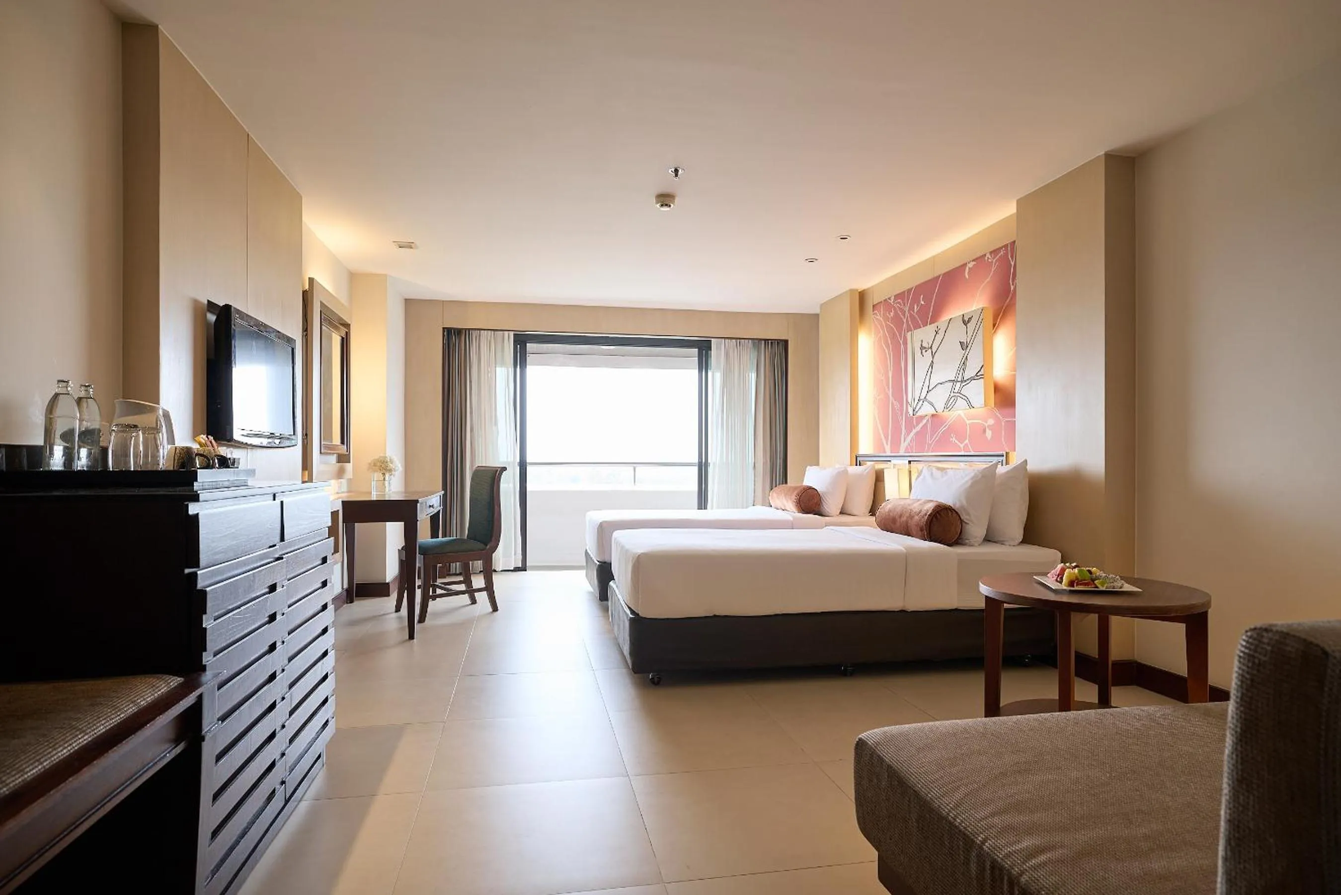 Guests, Bed in Rua Rasada Hotel - The Ideal Venue for Meetings & Events