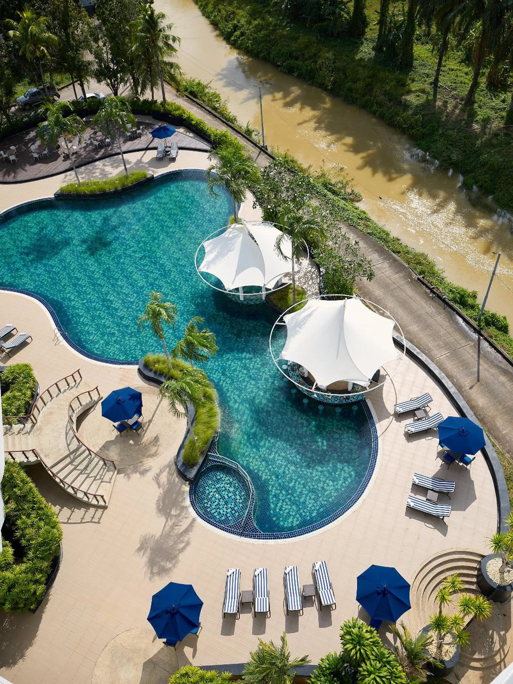 Swimming pool in Rua Rasada Hotel - The Ideal Venue for Meetings & Events