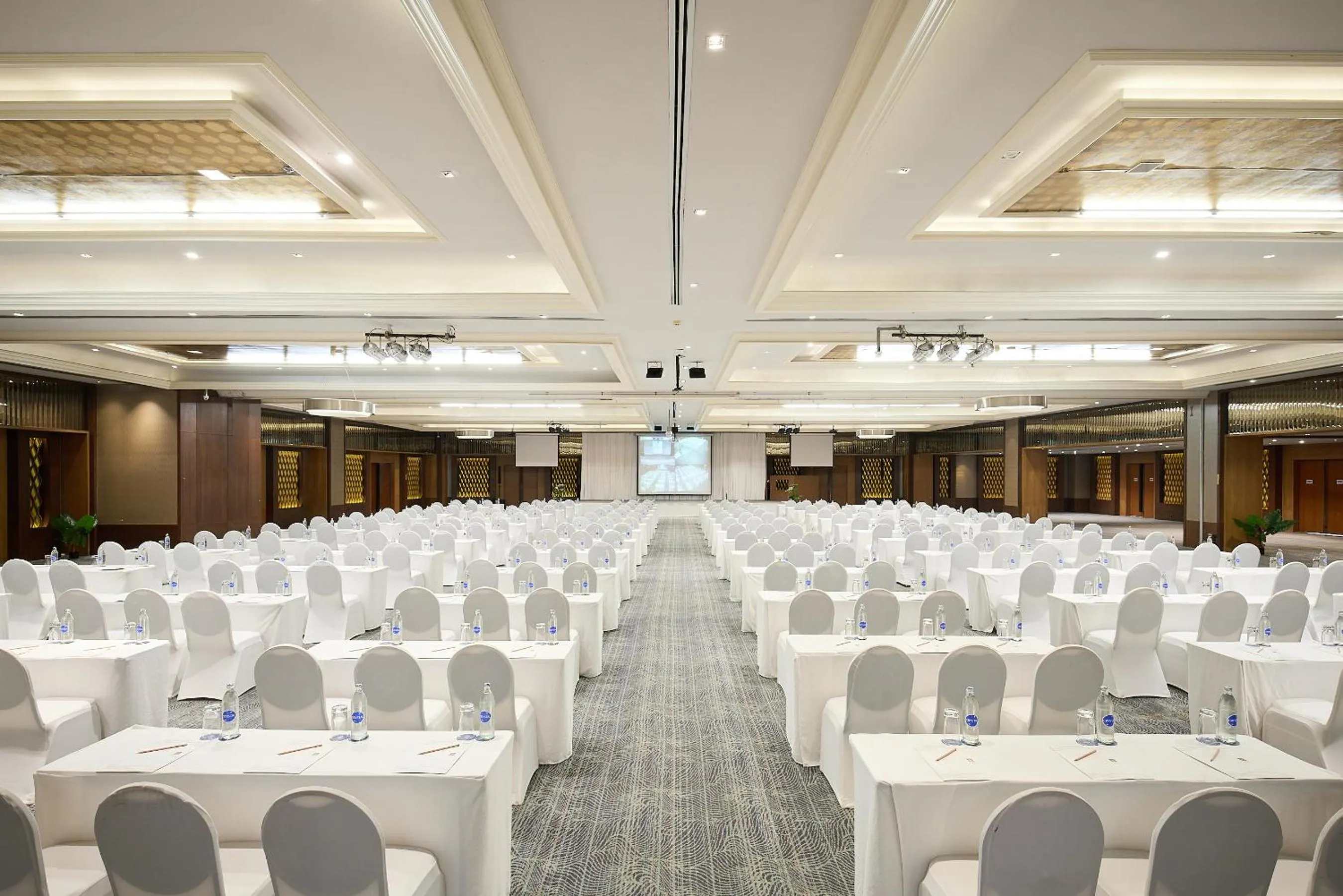 Meeting/conference room in Rua Rasada Hotel - The Ideal Venue for Meetings & Events