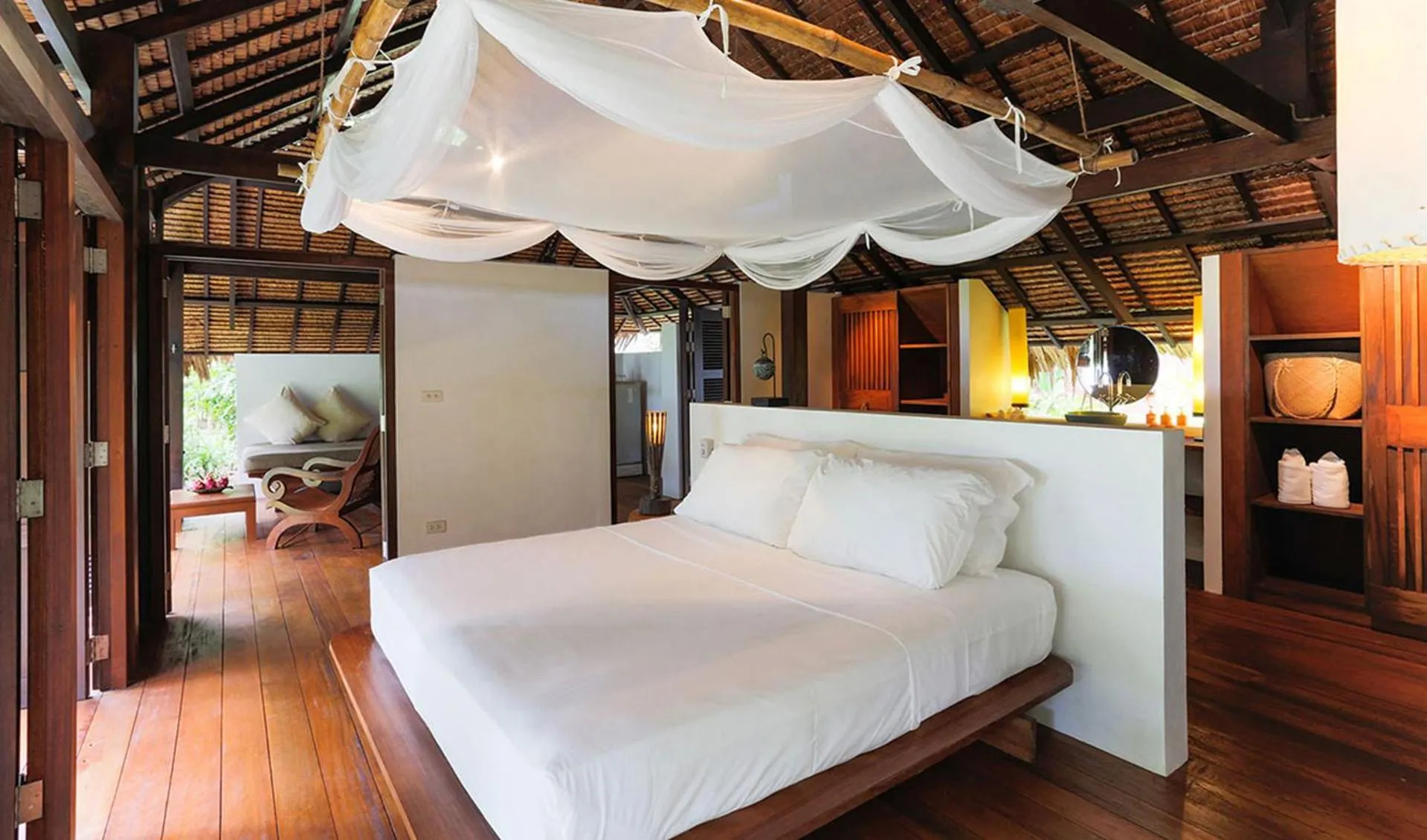 Photo of the whole room, Bed in Koyao Island Resort