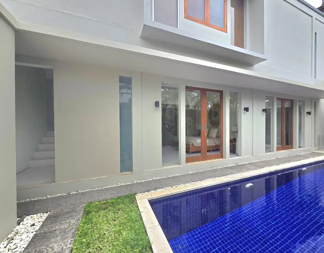 Three-Bedroom Two Story Villa with Private Pool in Bali Easy Living Canggu Three-Bedroom Two Story Villa with Private Pool in Bali Easy Living Canggu