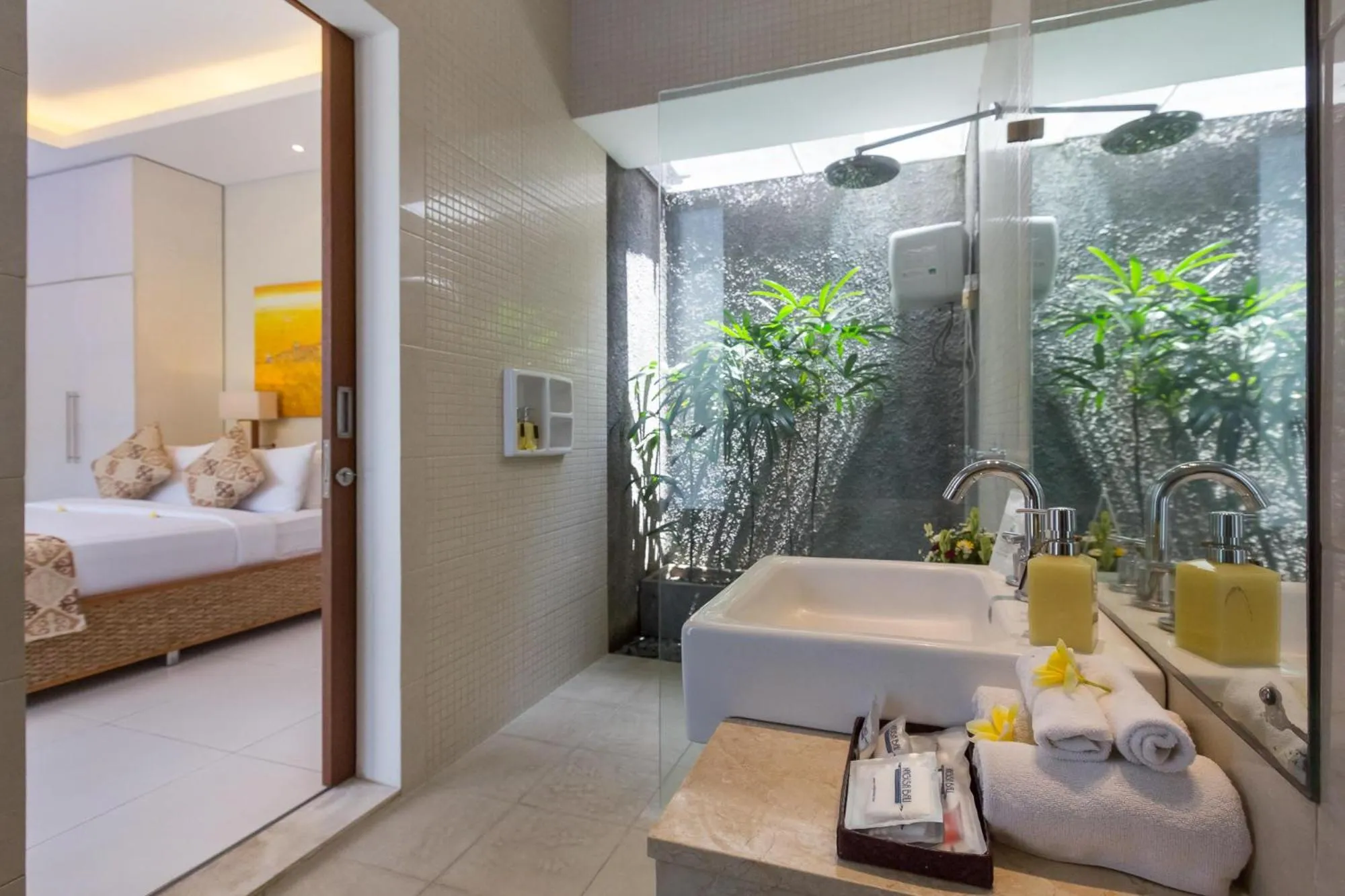 Toilet, Bed in Bali Easy Living Canggu