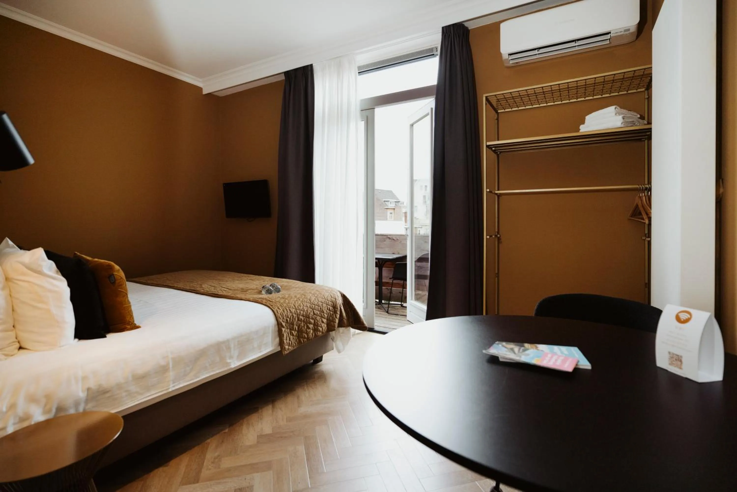 Bedroom, Bed in Hotel Janssen